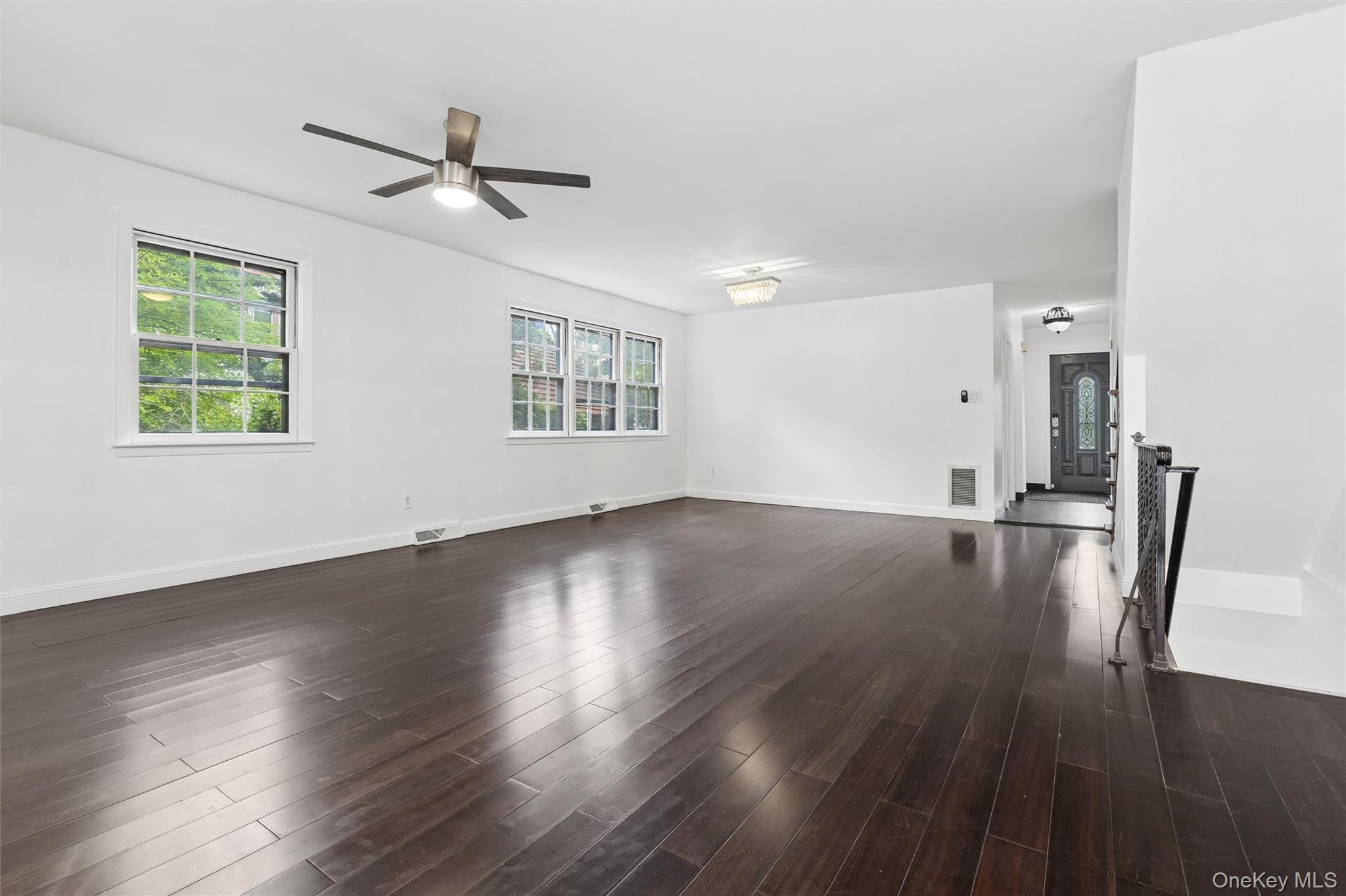 116-45 Union Turnpike – For Rent photo 7