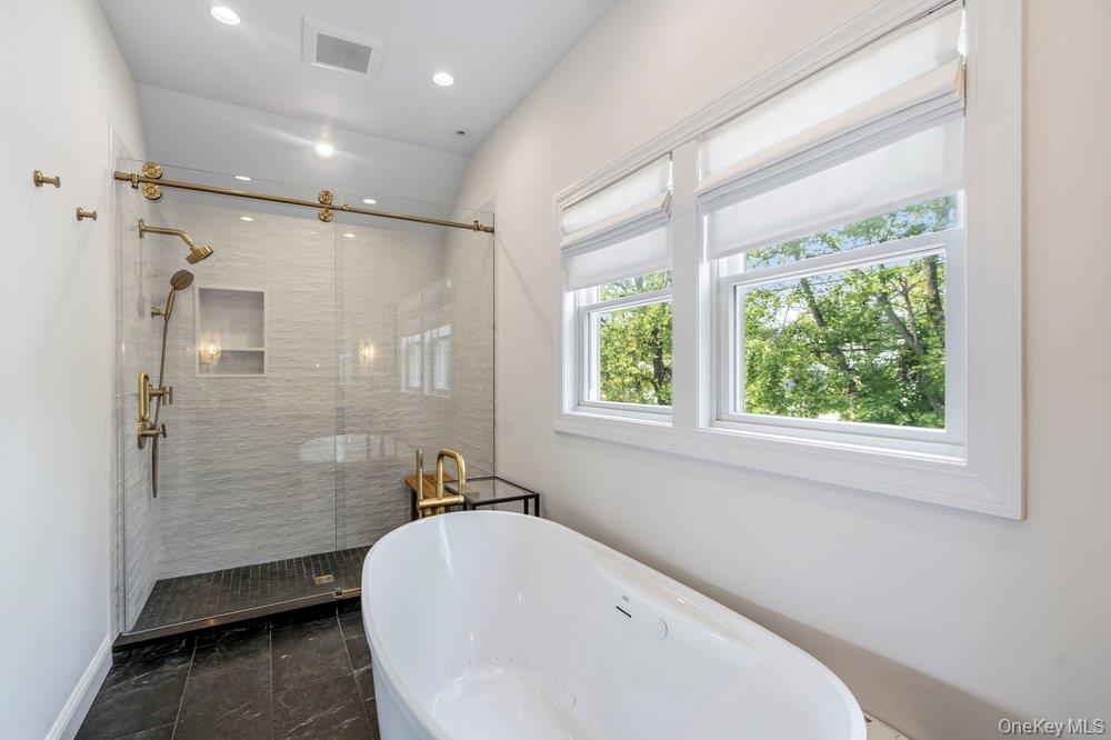 57 Beach Road – For Sale photo 12