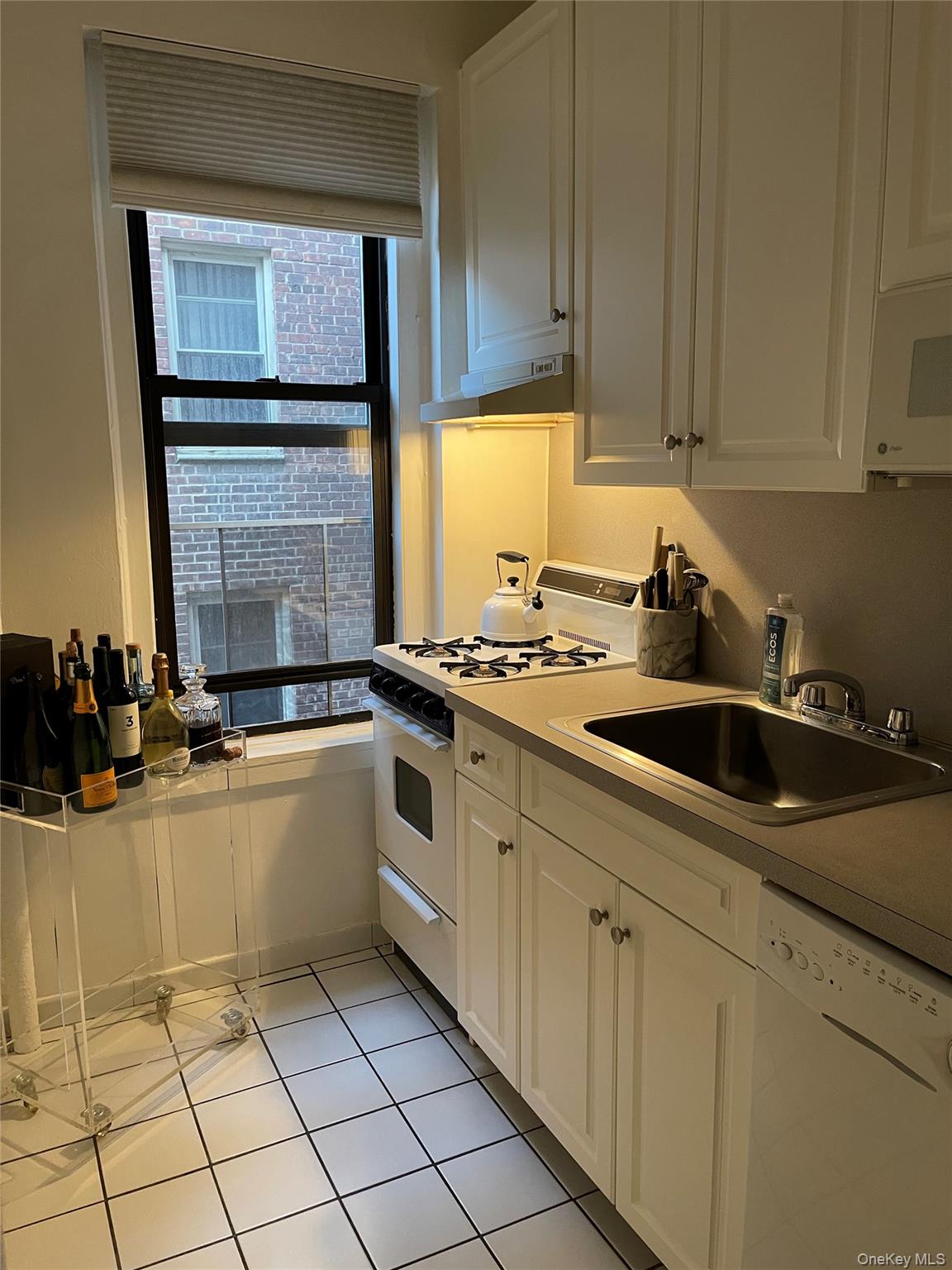 413 E 82 Street, Unit 4F photo 10