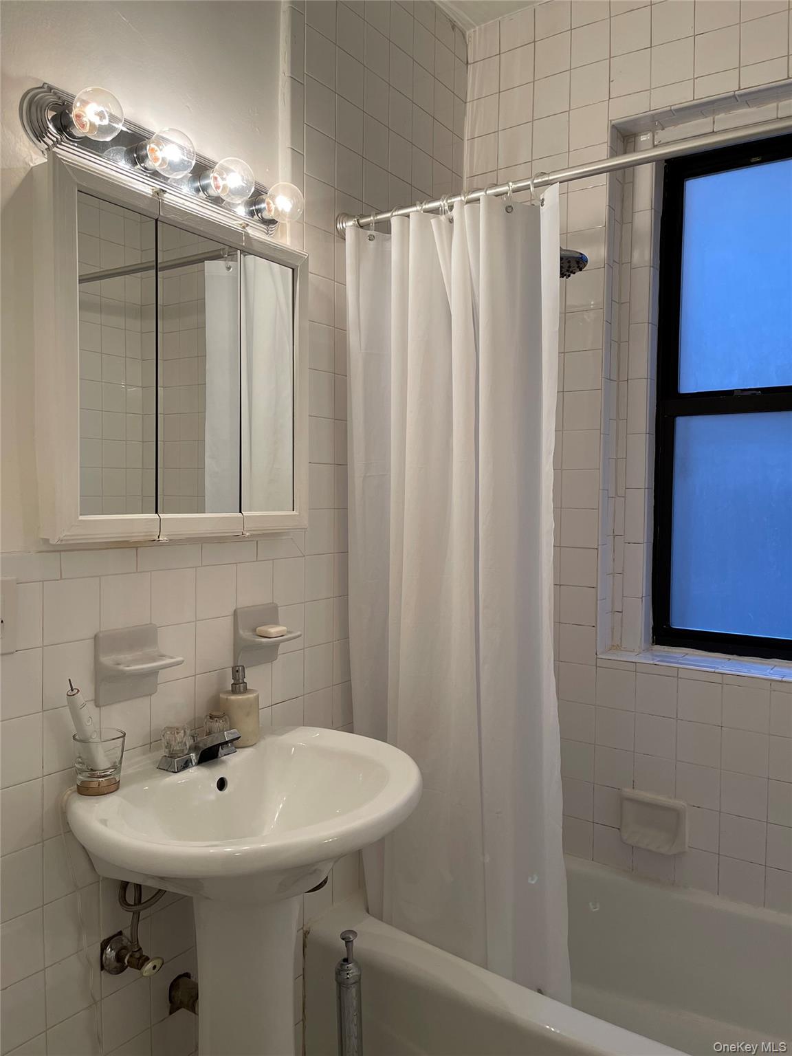 413 E 82 Street, Unit 4F photo 11