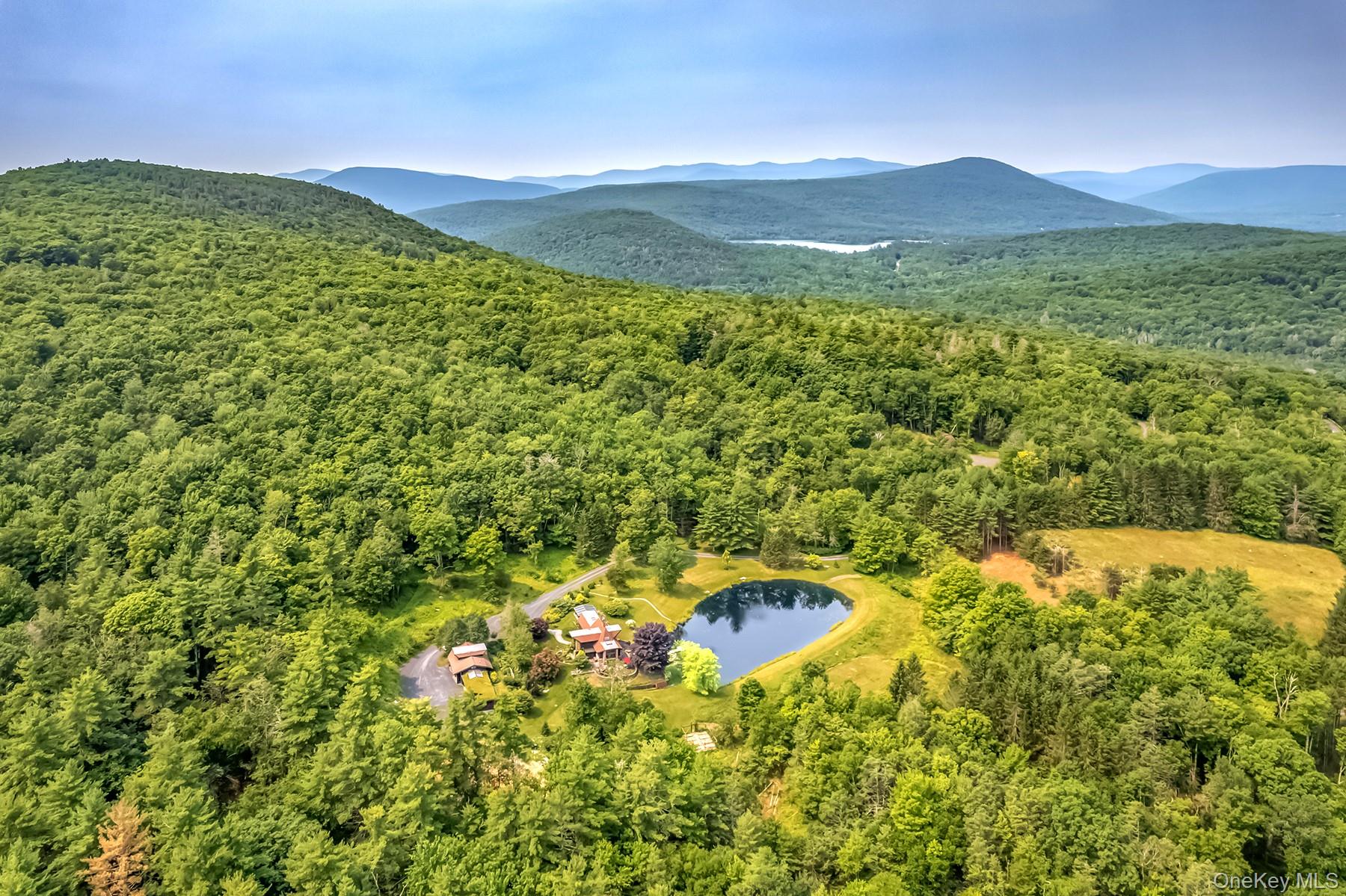 262 Macdaniel Road – For Sale photo 2