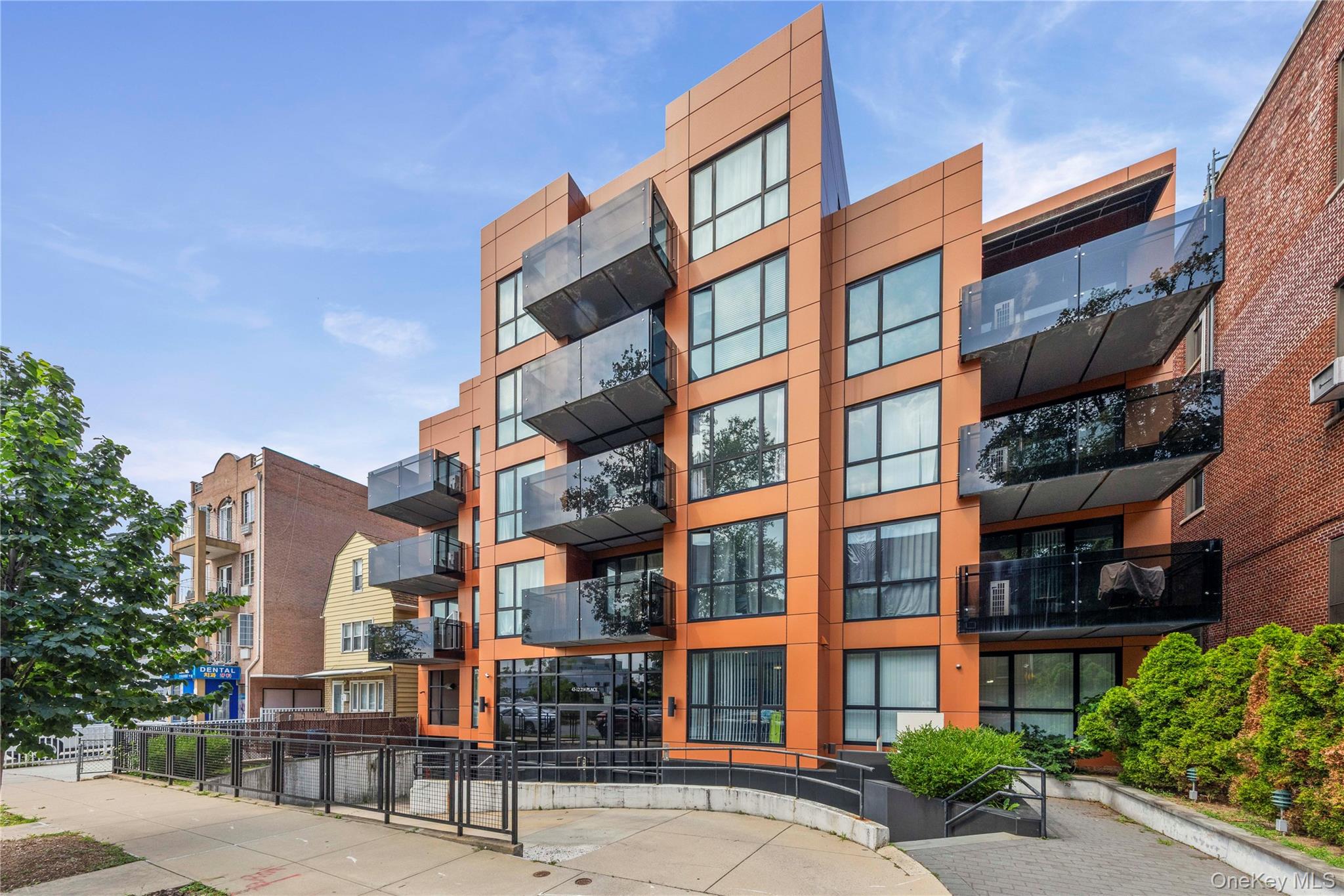 43-12 214 Place, Unit 3E photo 15