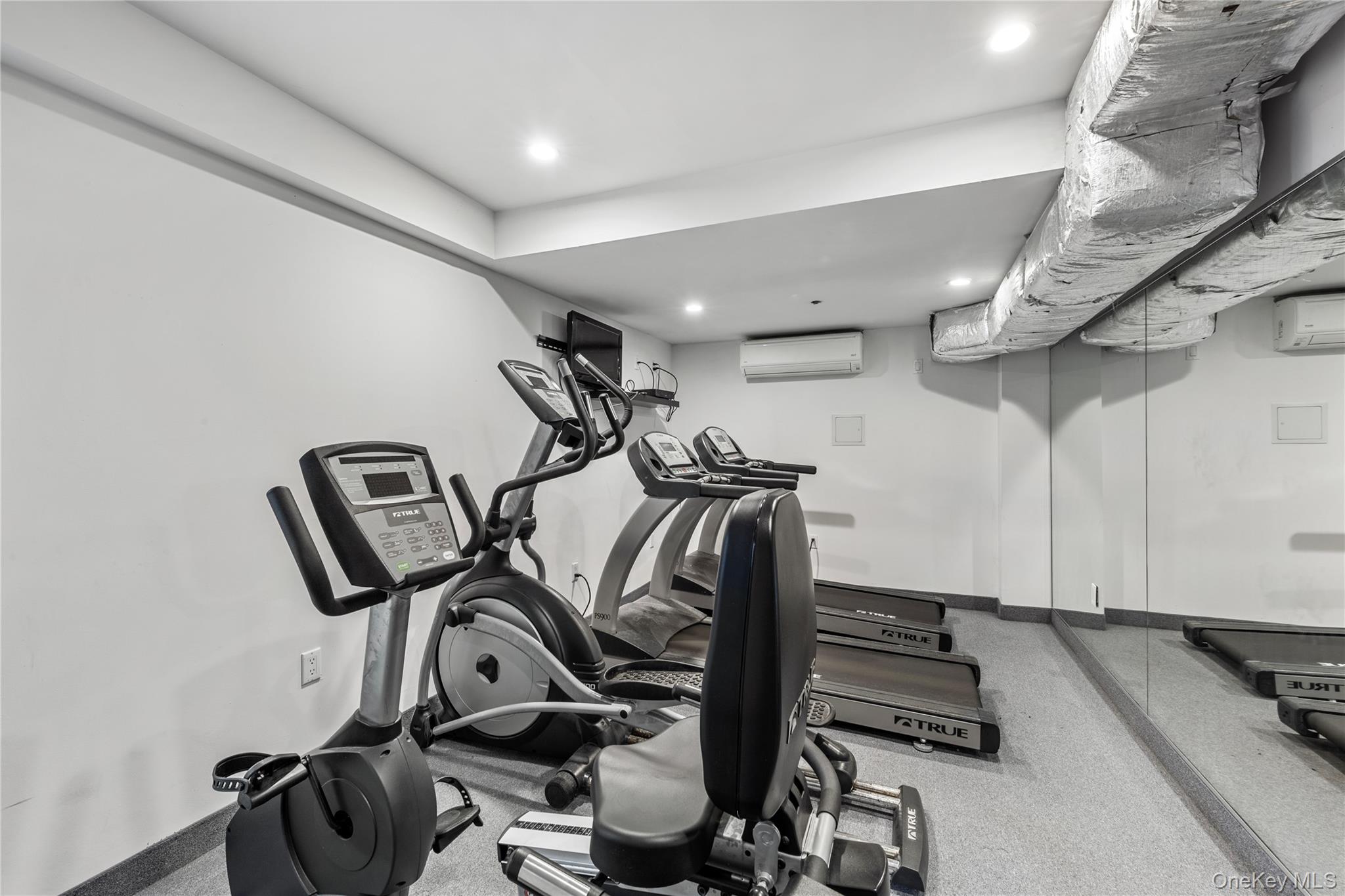 43-12 214 Place, Unit 3E photo 16