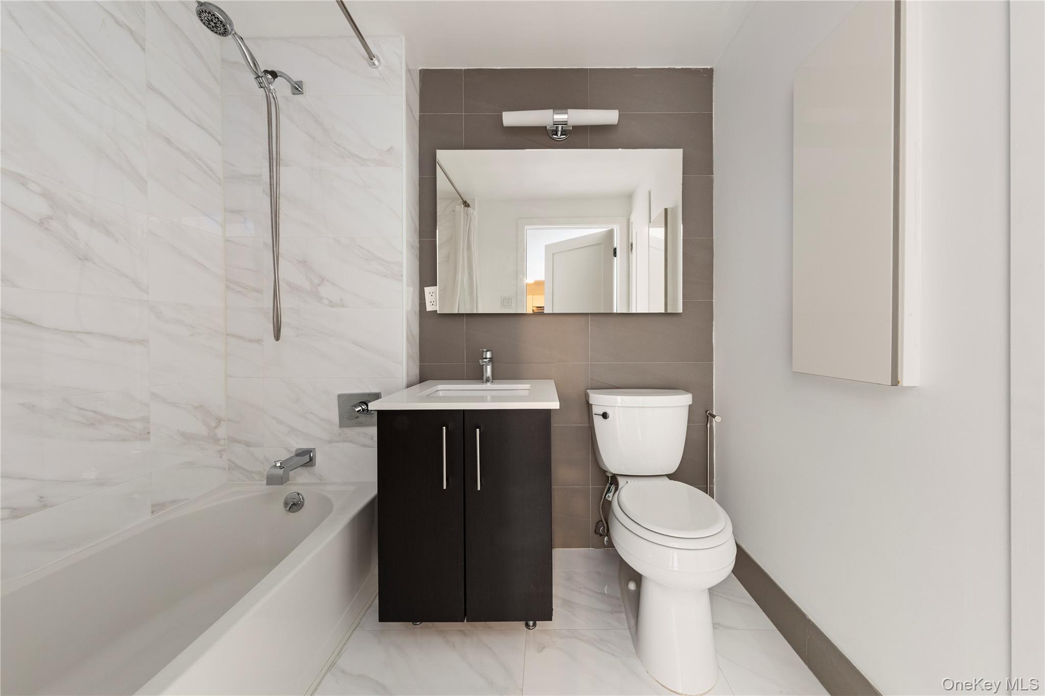 43-12 214 Place, Unit 3E photo 10