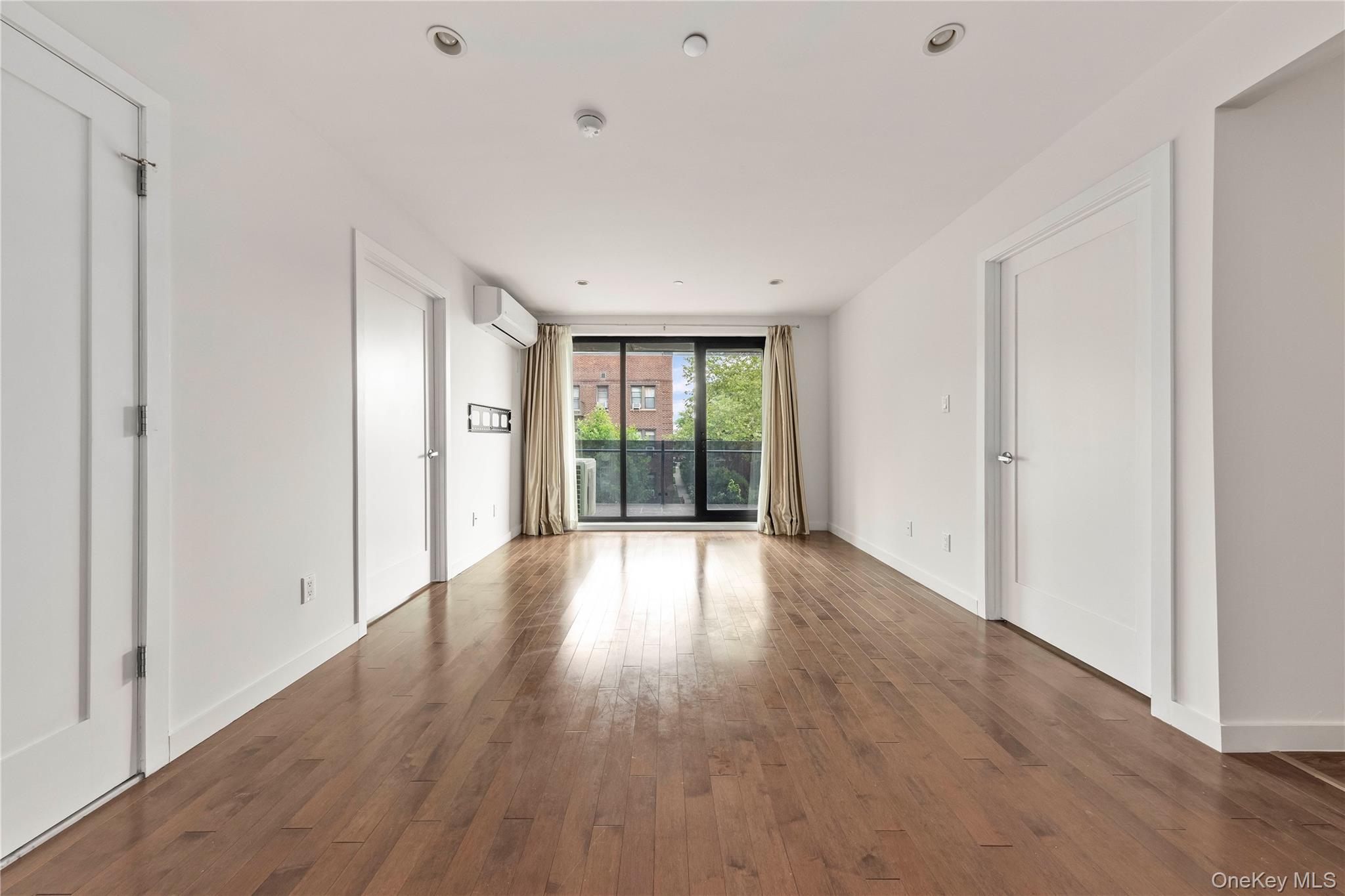 43-12 214 Place, Unit 3E photo 5