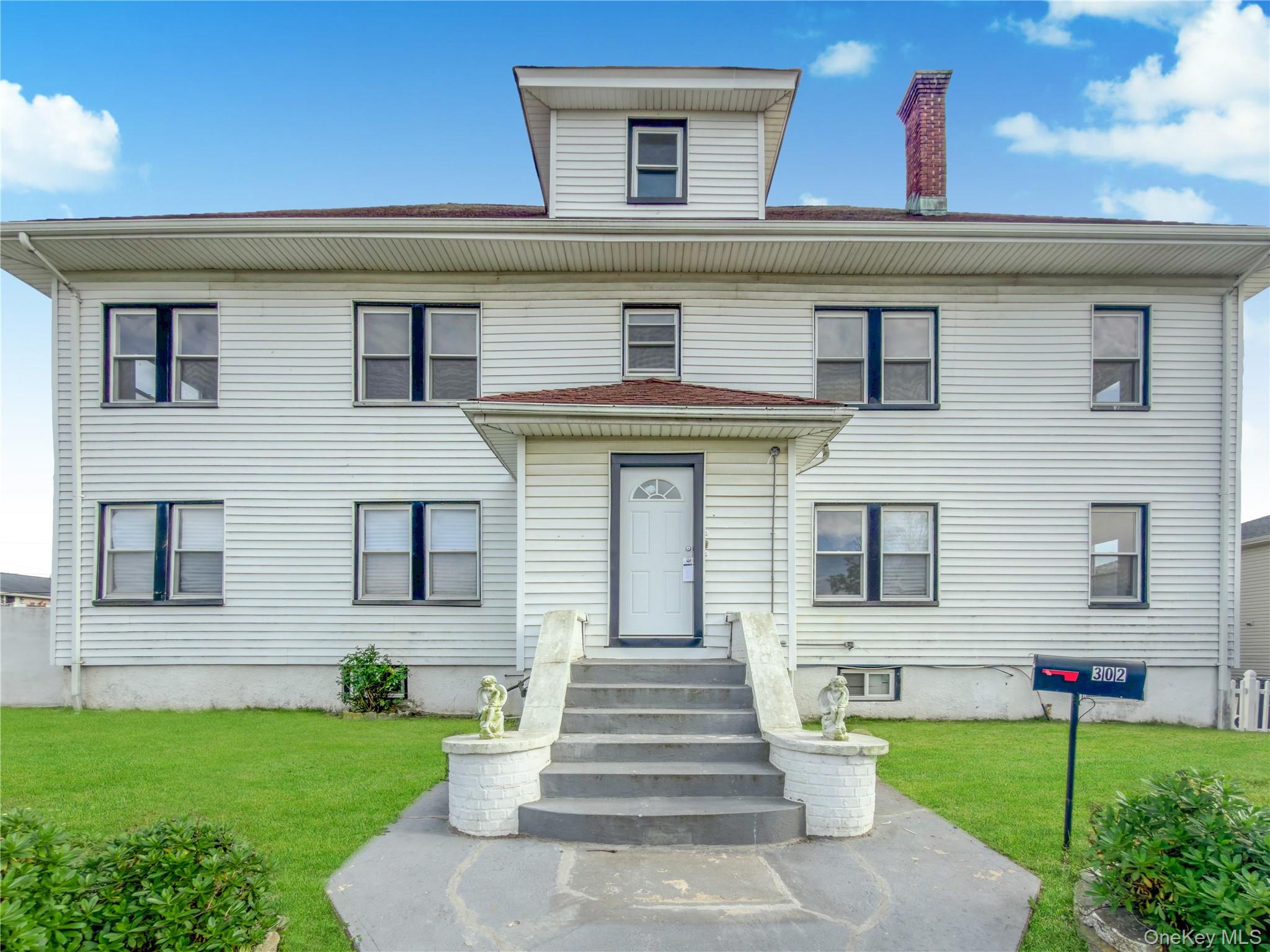 302 W Hudson Street – For Sale
