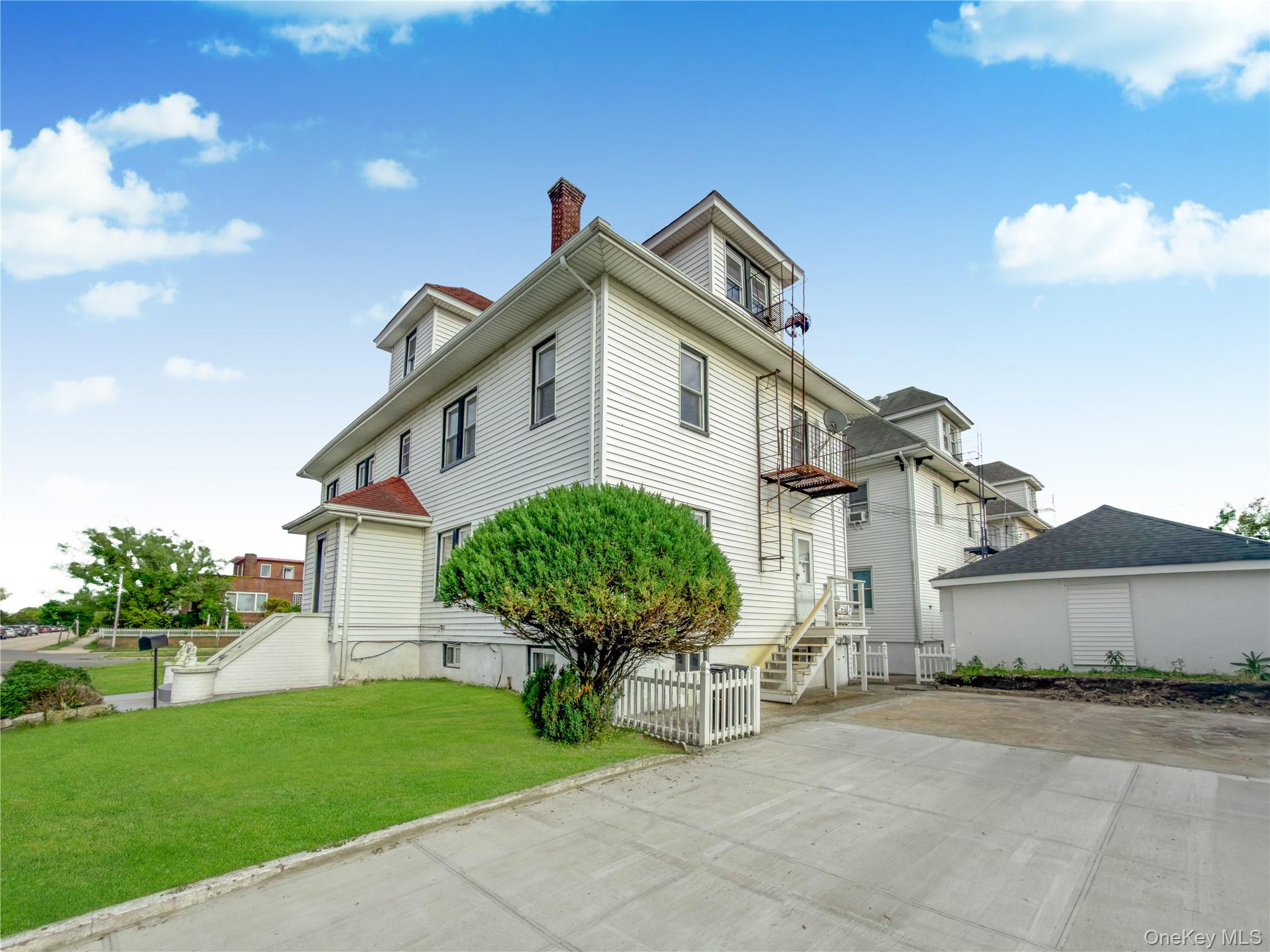 302 W Hudson Street – For Sale photo 5