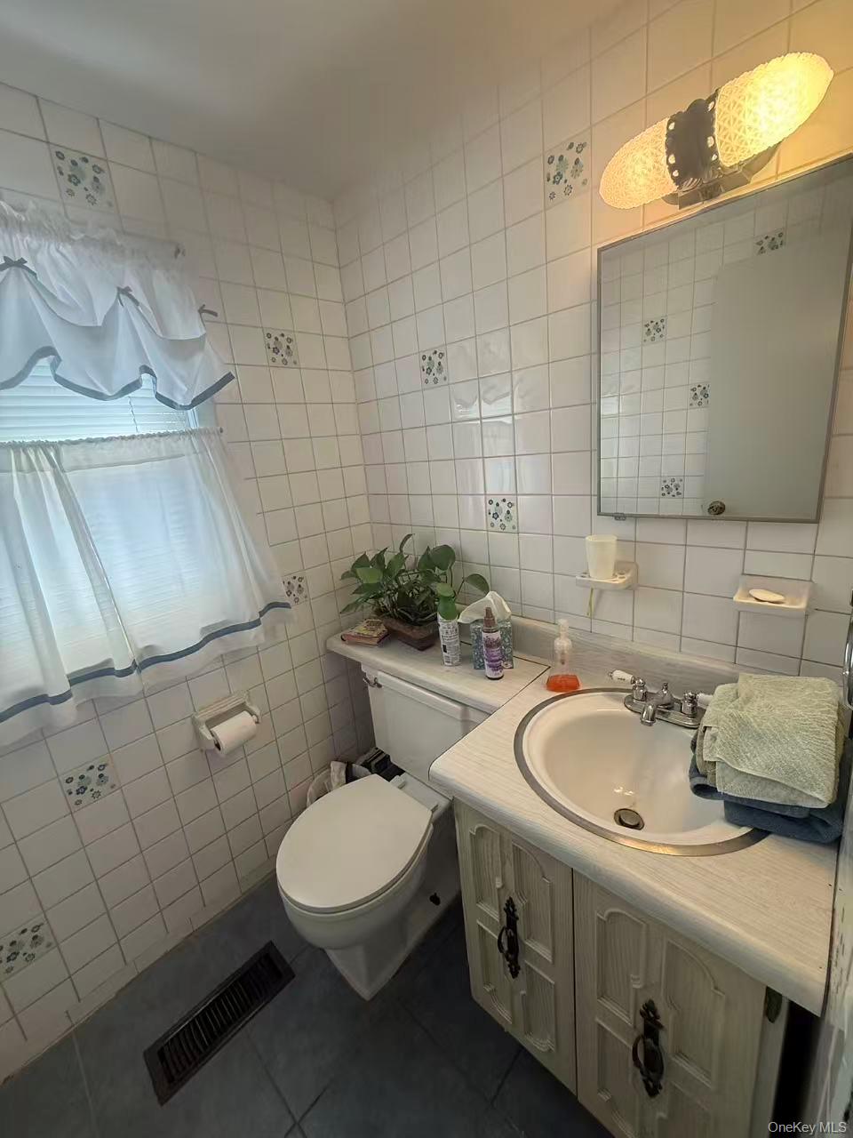 56 Convent Road – For Rent photo 13