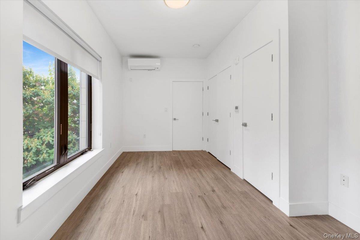 525 North MacQuesten Parkway – For Rent photo 6