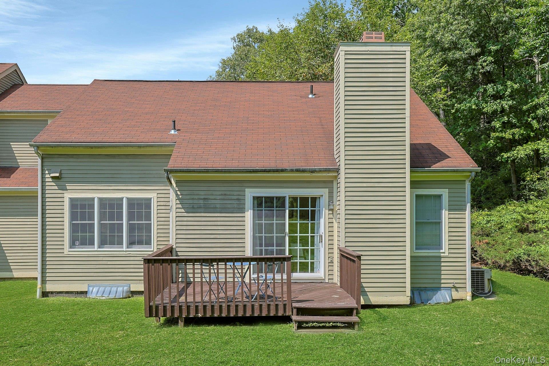 4101 Victoria Drive – For Sale photo 2