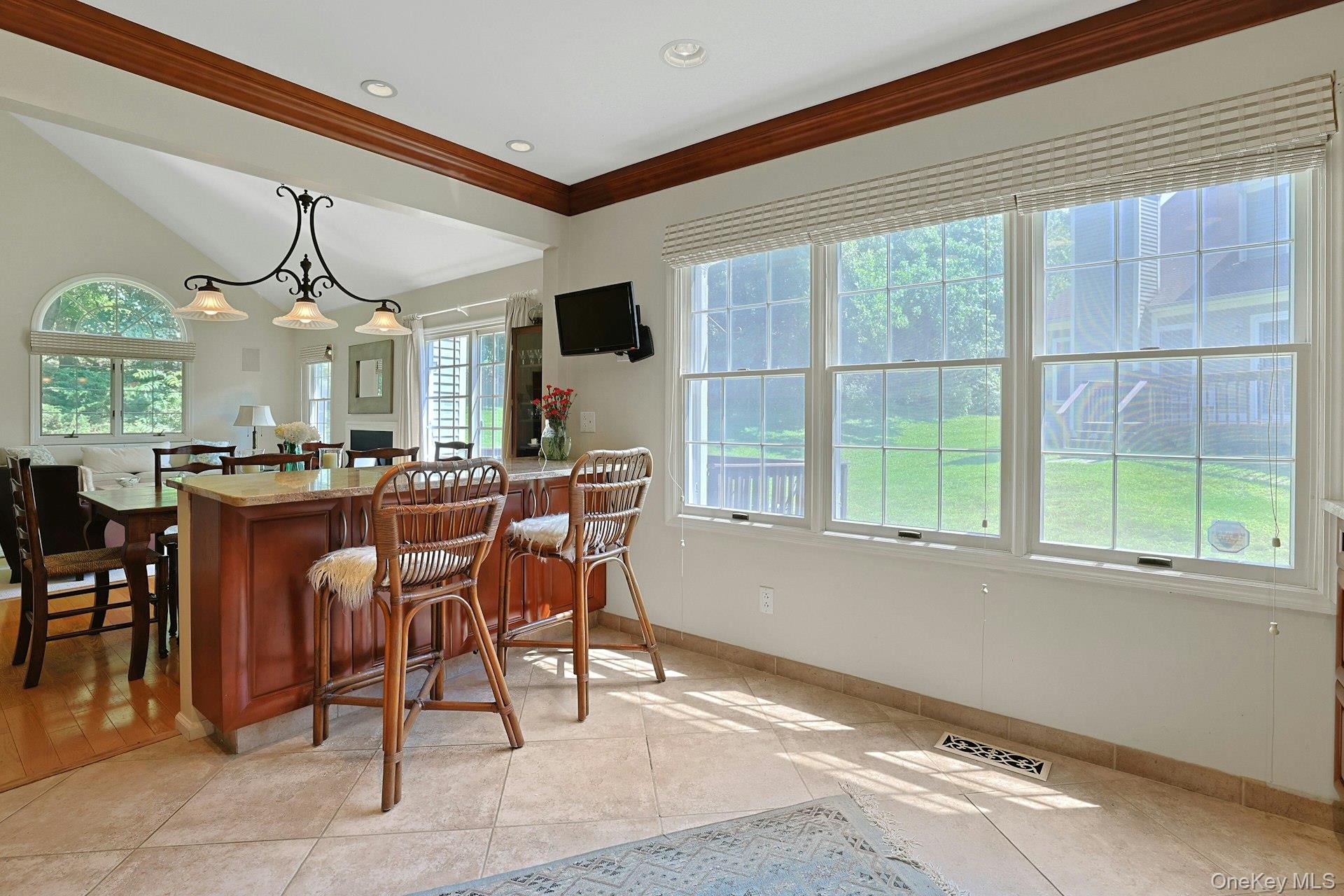 4101 Victoria Drive – For Sale photo 10