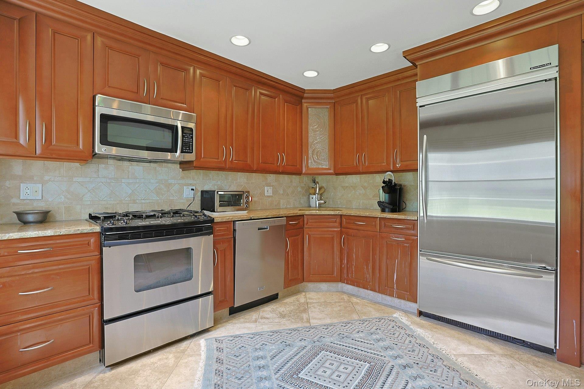 4101 Victoria Drive – For Sale photo 11