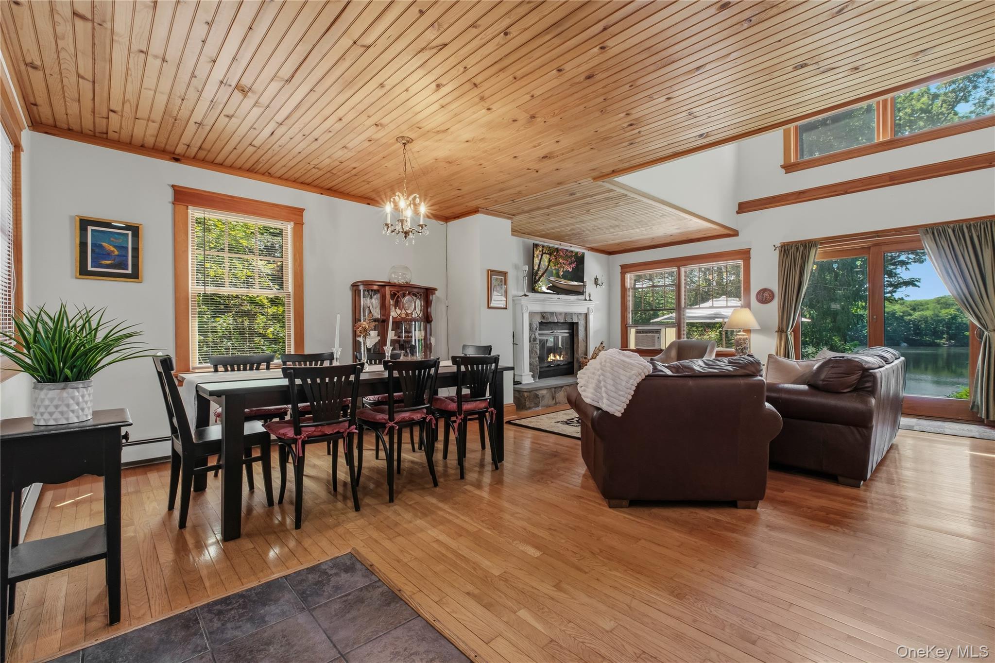 342 Lake Shore Road – For Sale photo 8