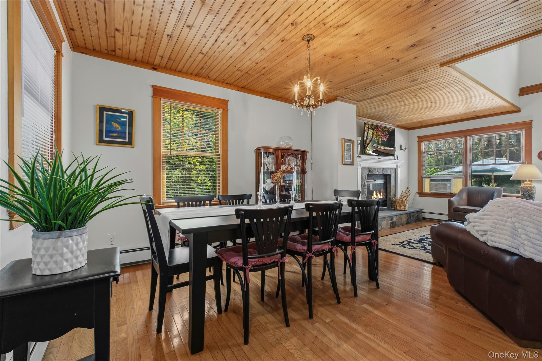 342 Lake Shore Road – For Sale photo 9