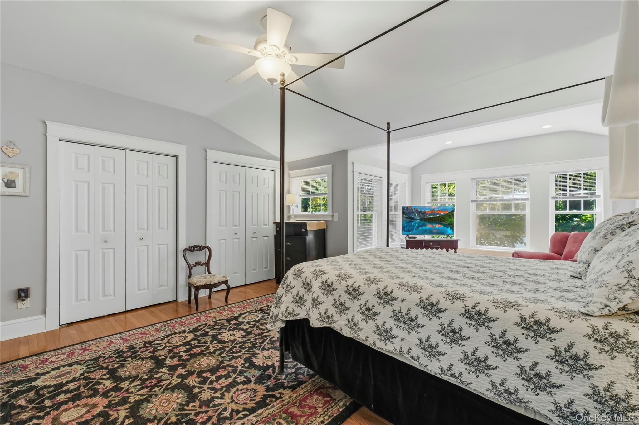 342 Lake Shore Road – For Sale photo 3