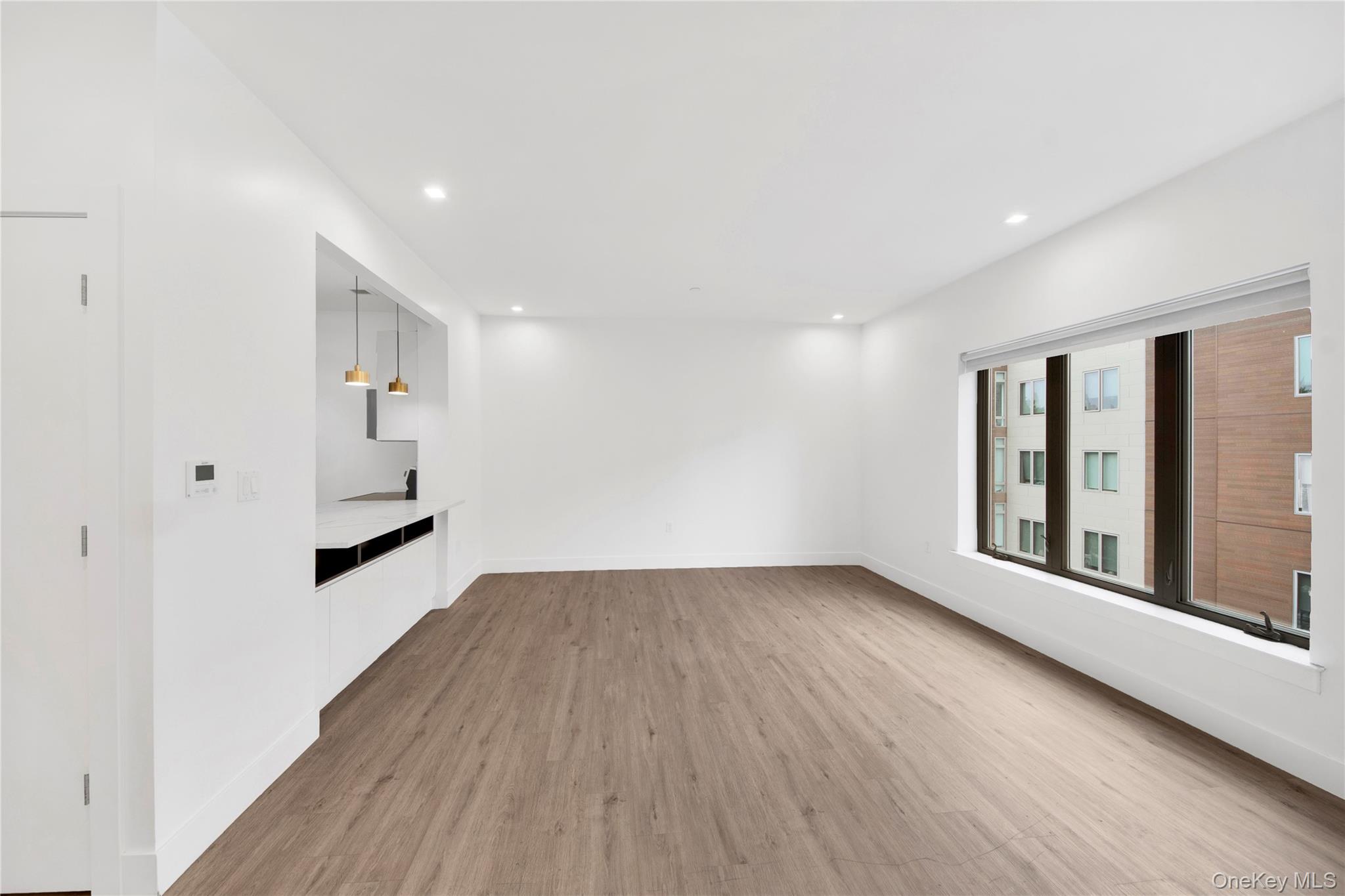 525 North MacQuesten Parkway – For Rent photo 7