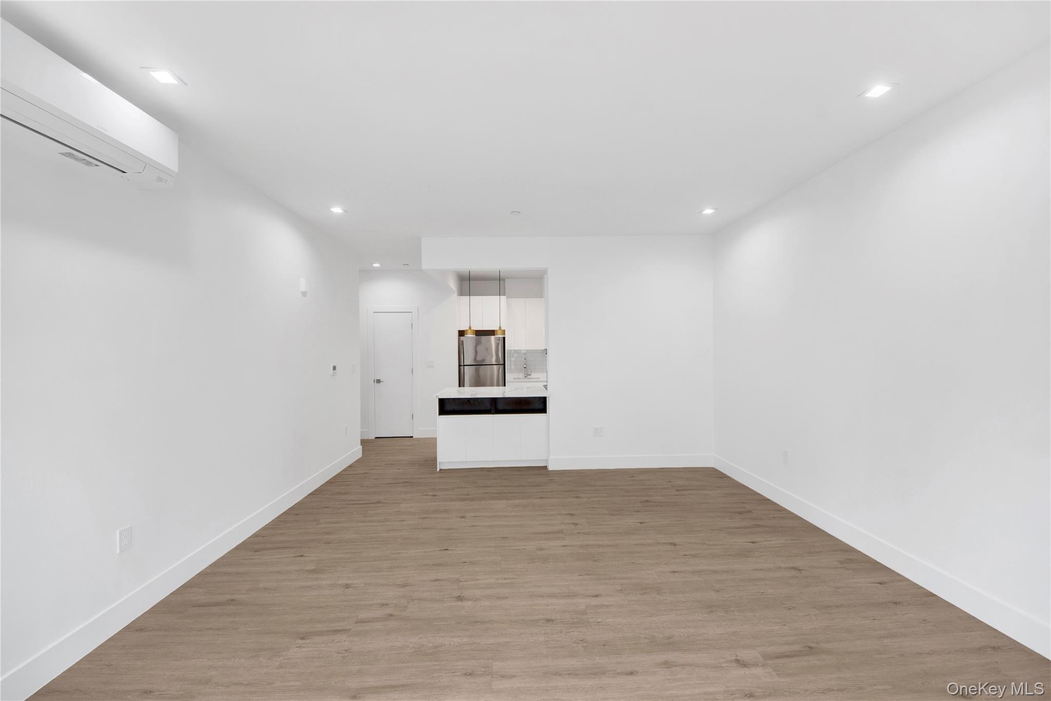 525 North MacQuesten Parkway – For Rent photo 11