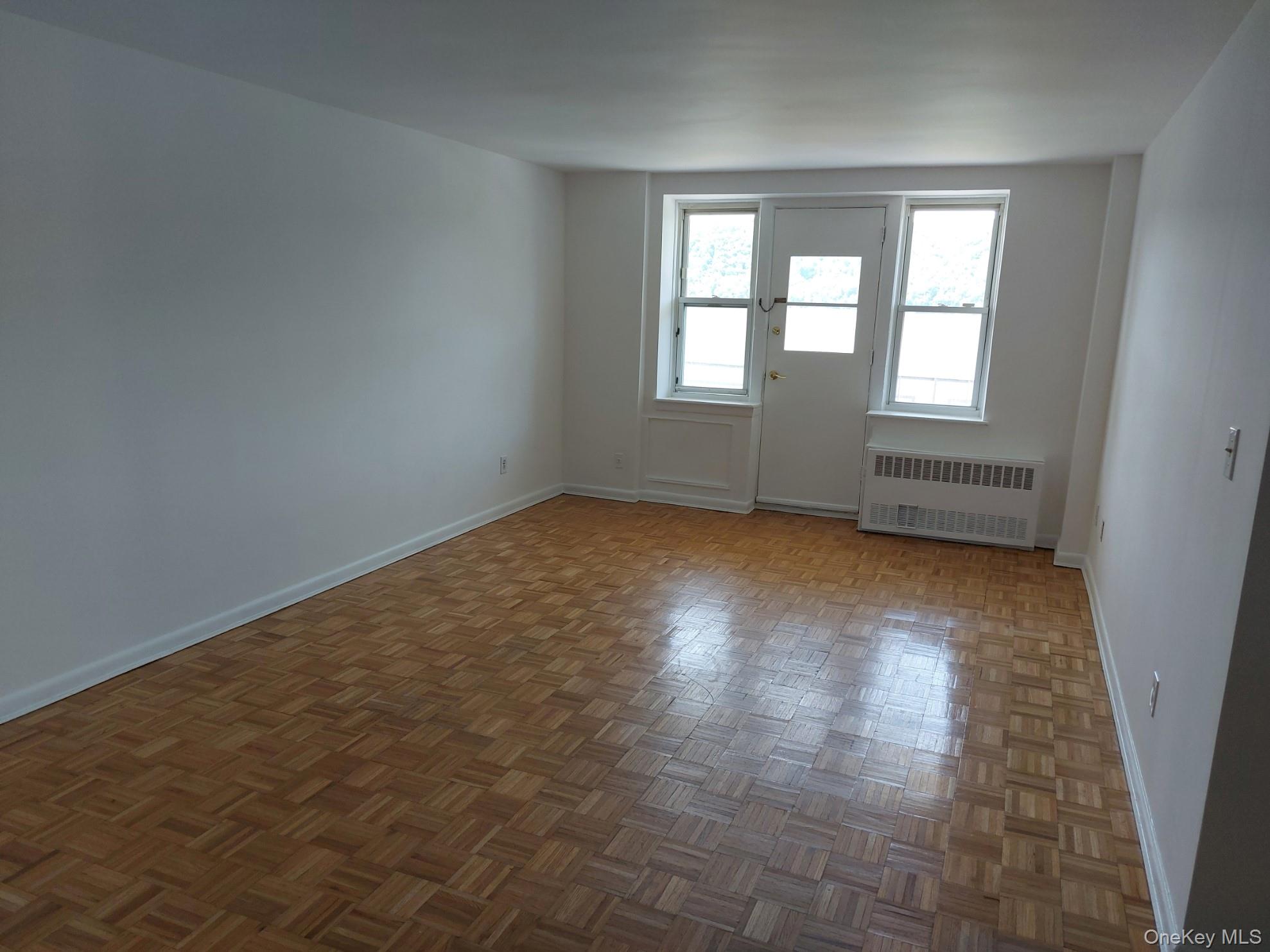 679 Warburton Avenue, Unit 1L photo 3