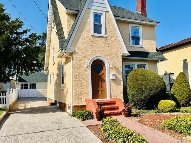 1424 Kiefer Avenue – For Sale