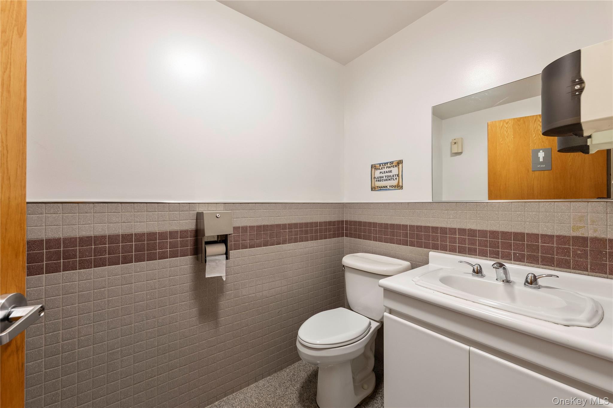 12-19 37th Avenue – For Rent photo 20