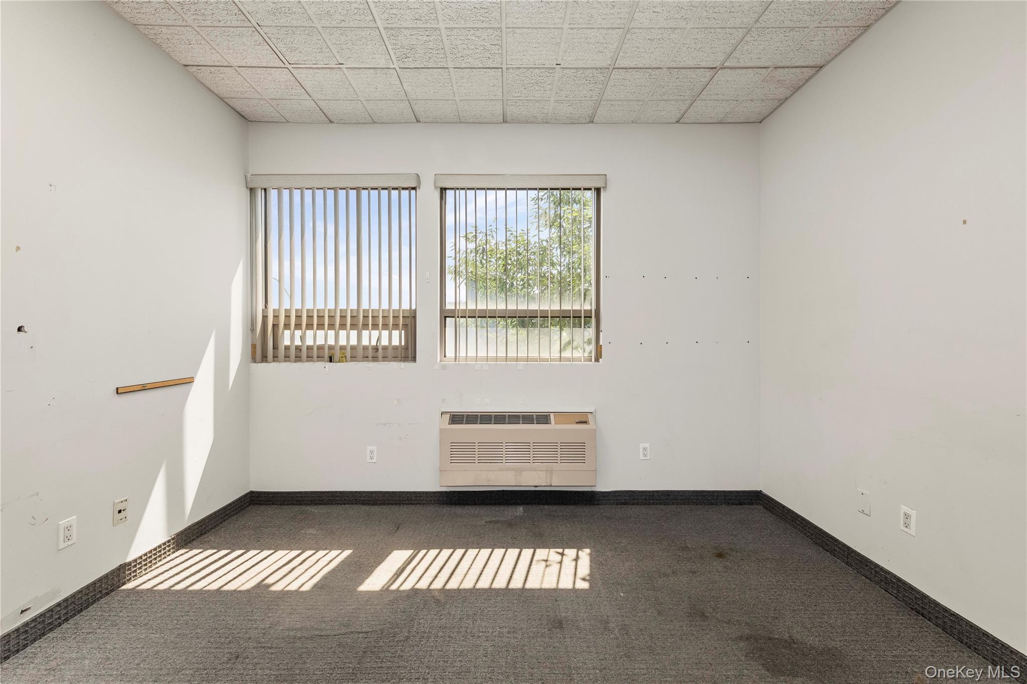 12-19 37th Avenue – For Rent photo 18
