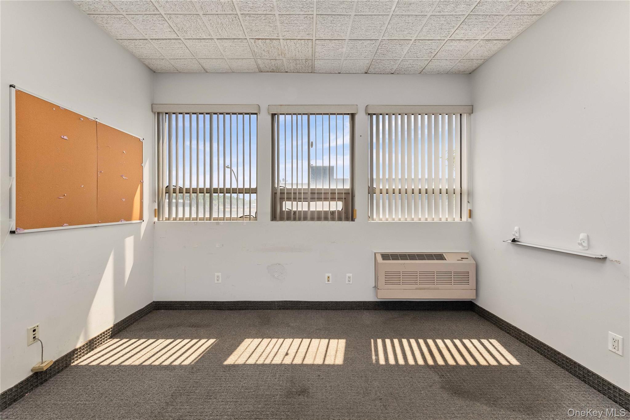 12-19 37th Avenue – For Rent photo 17