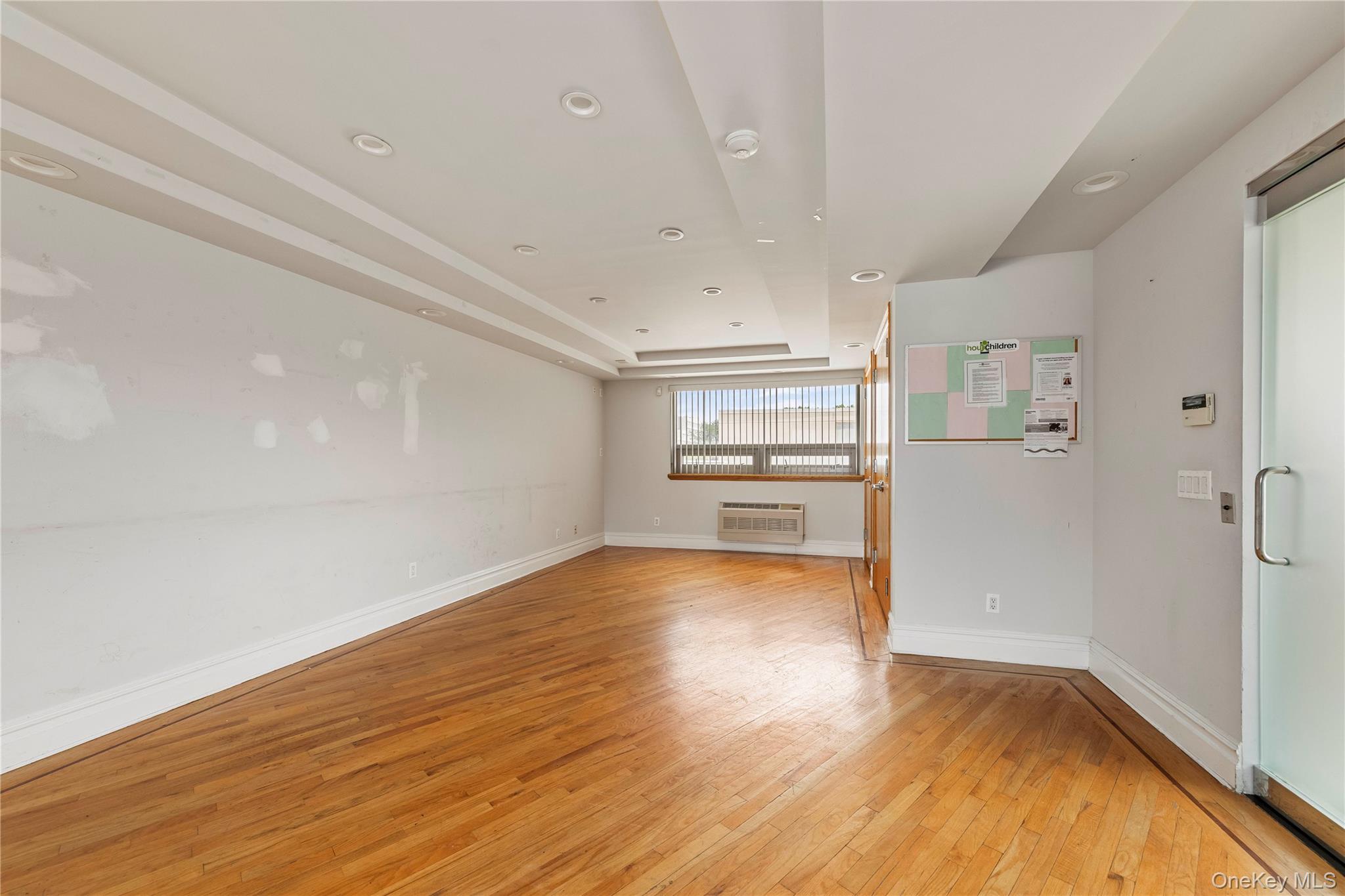 12-19 37th Avenue – For Rent photo 24