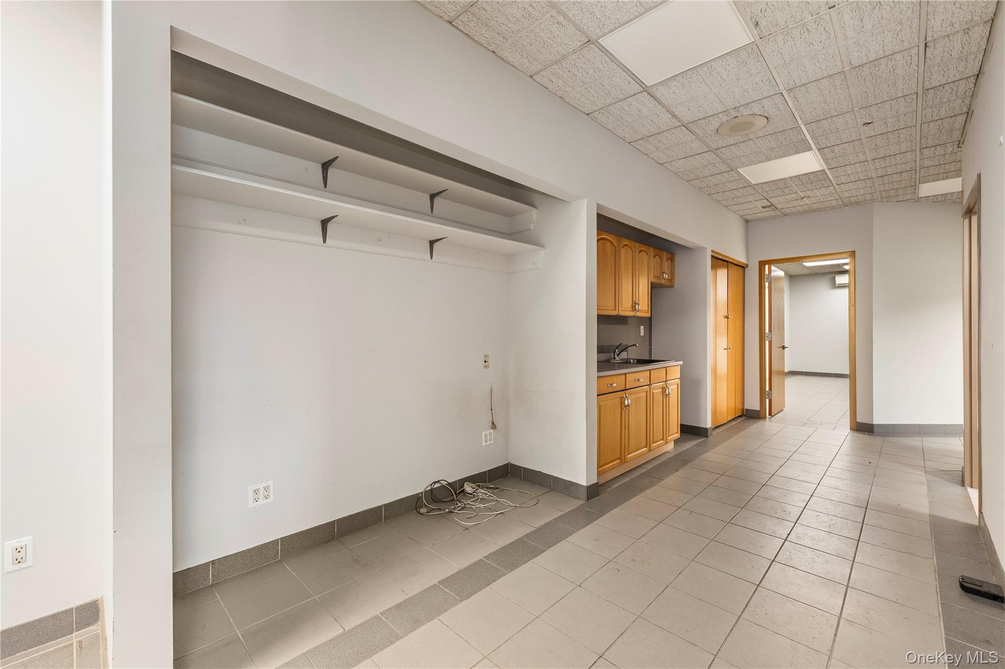 12-19 37th Avenue – For Rent photo 14