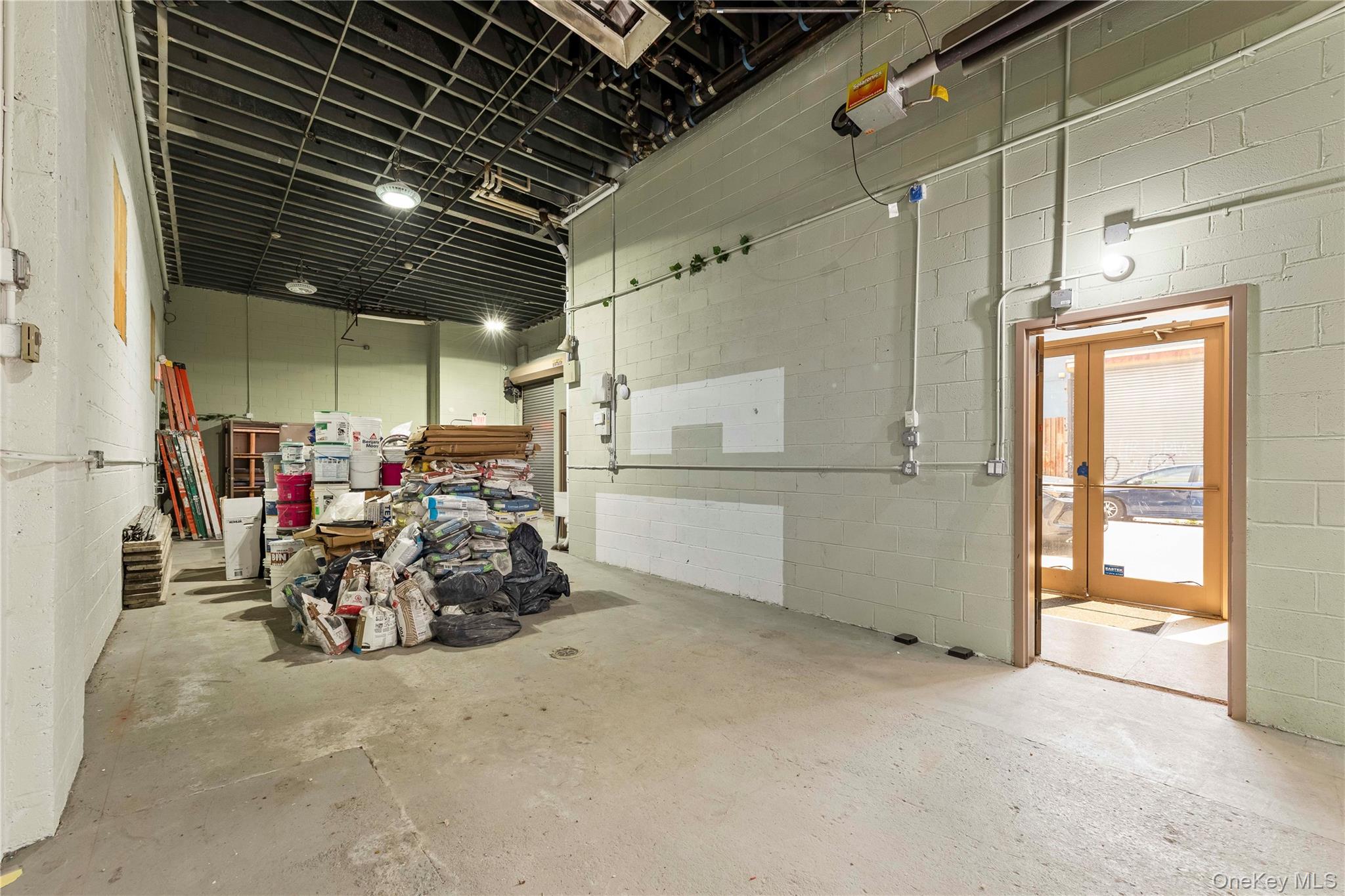 12-19 37th Avenue – For Rent photo 5