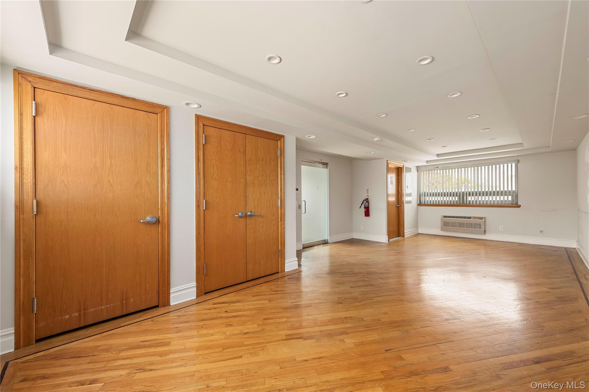 12-19 37th Avenue – For Rent photo 25