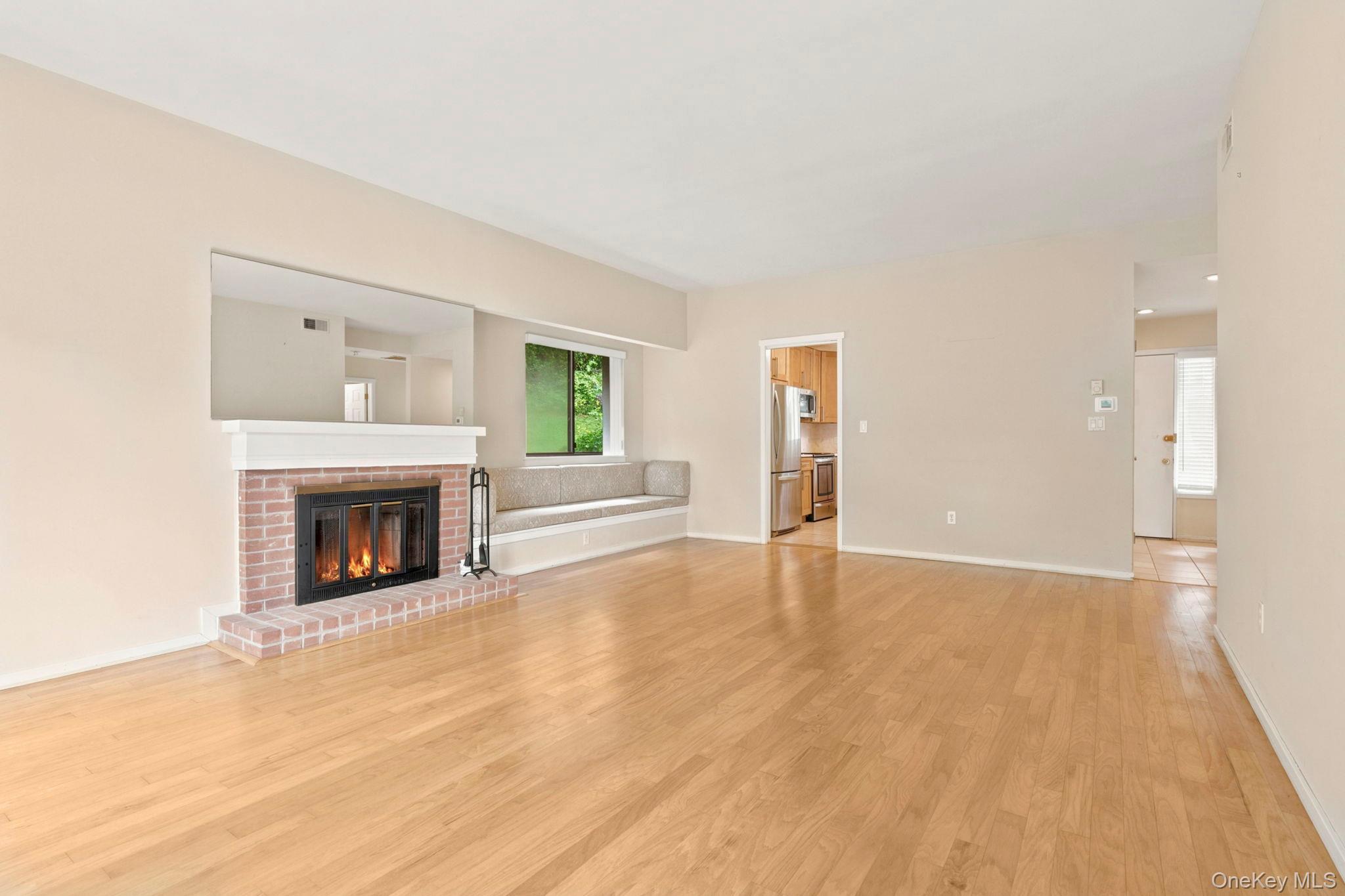 241 Heritage Hills, Unit D photo 5