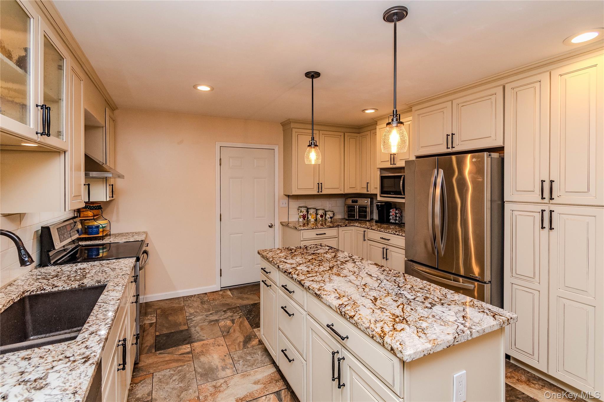 19 Closs Drive – For Sale photo 14