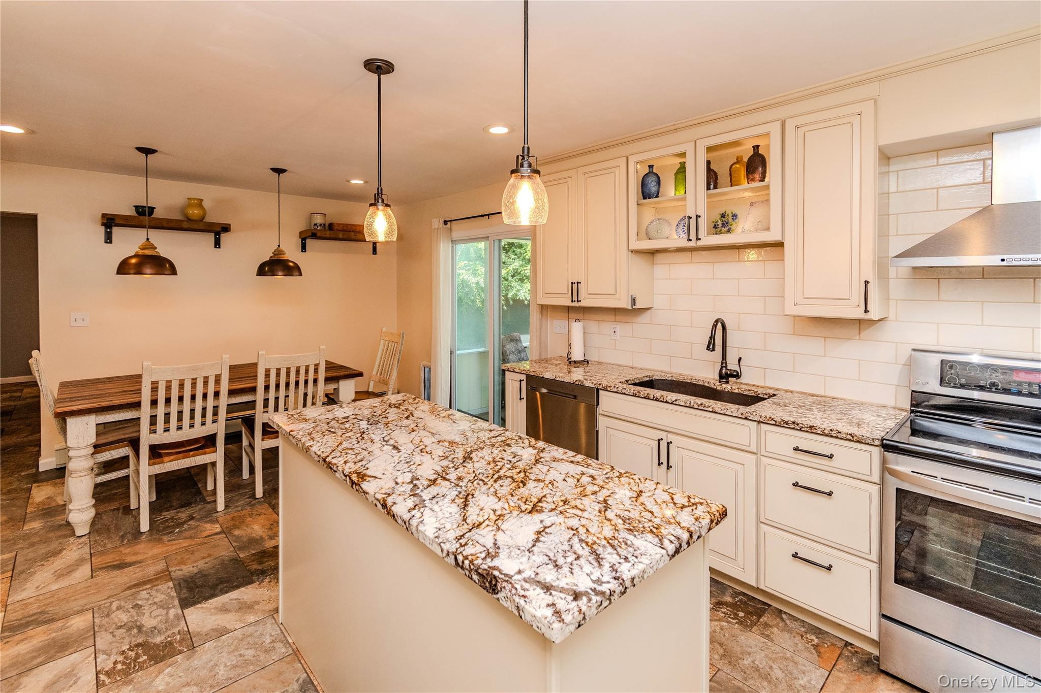 19 Closs Drive – For Sale photo 13