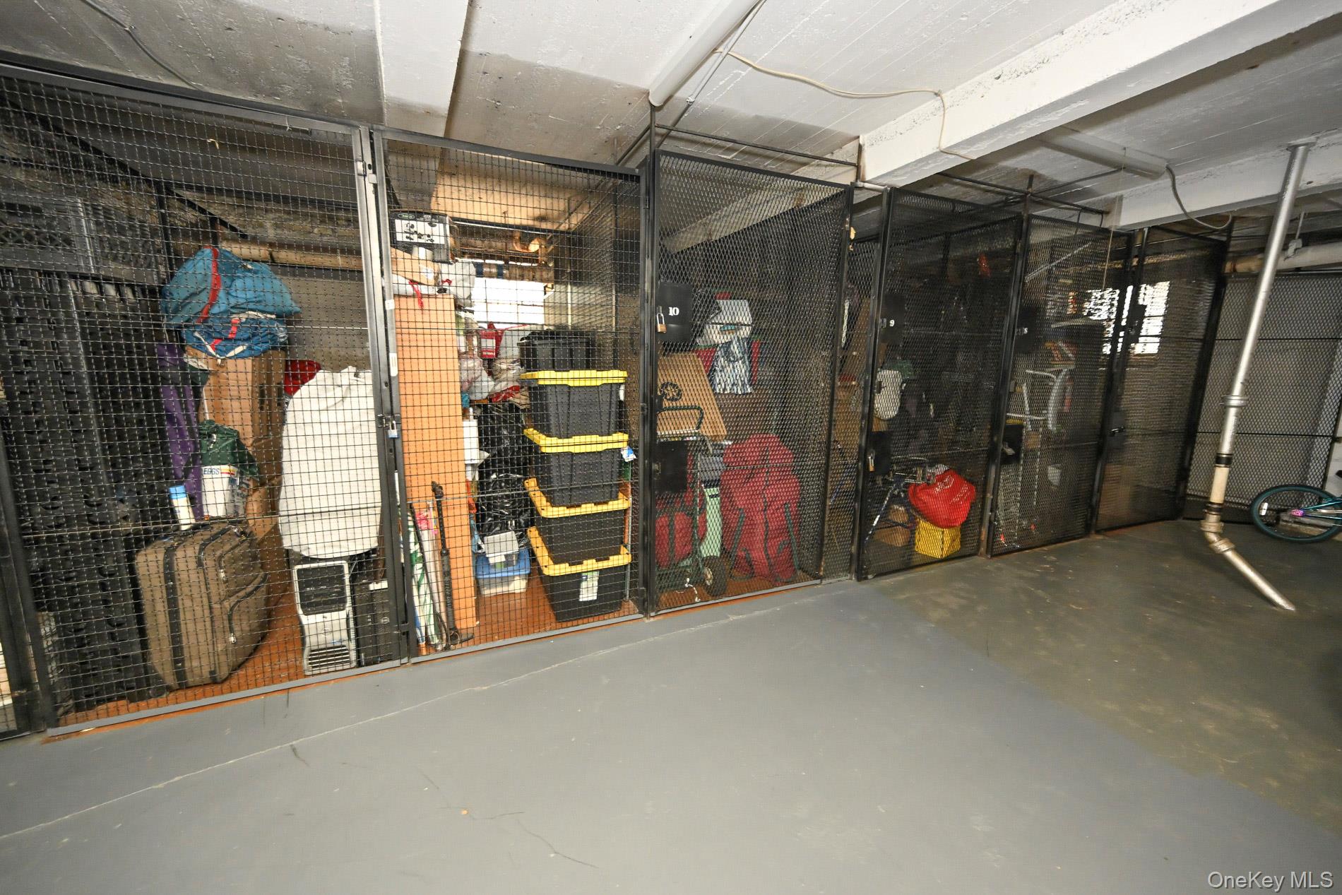 61-41 Saunders Street, Unit B25 photo 38