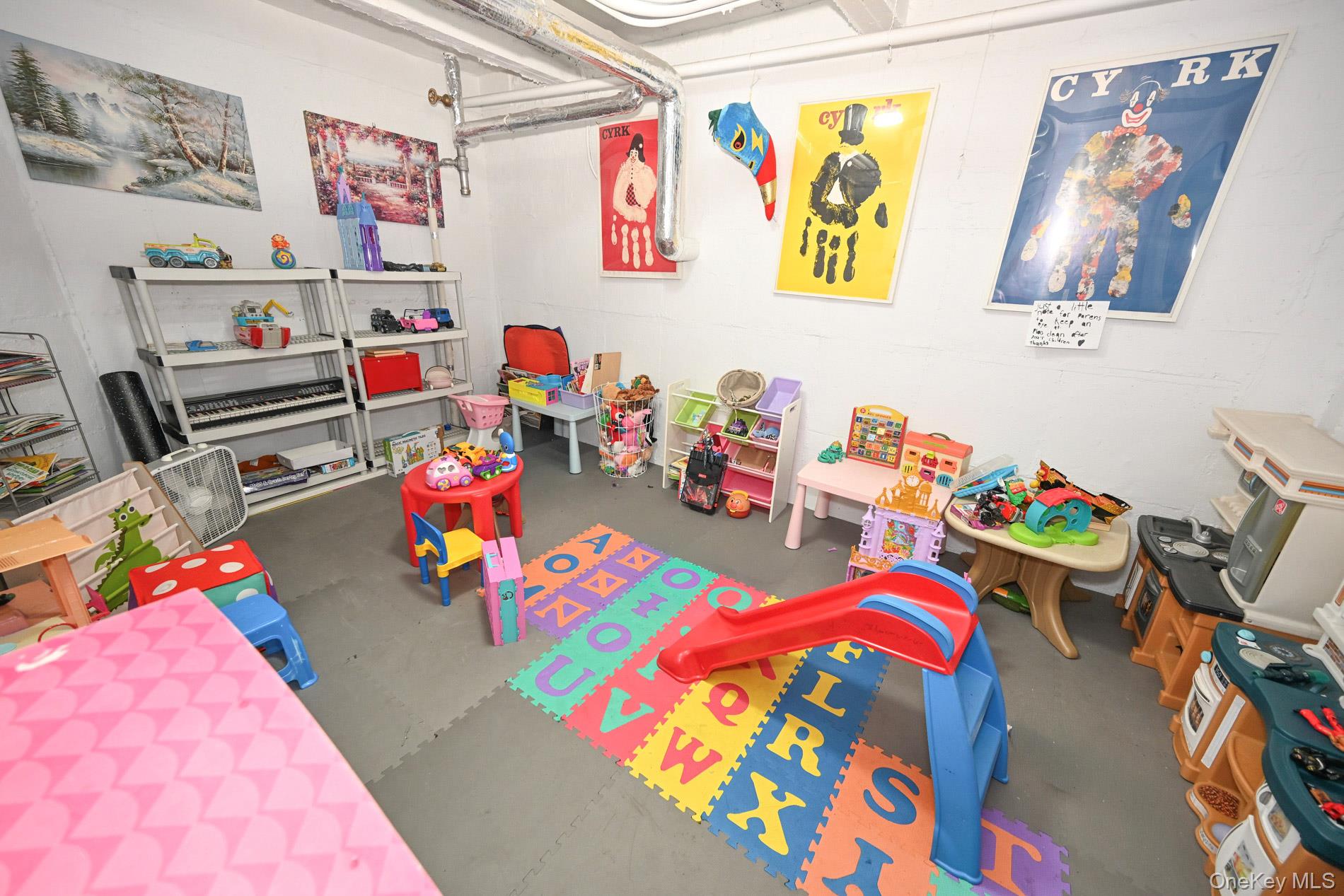 61-41 Saunders Street, Unit B25 photo 39