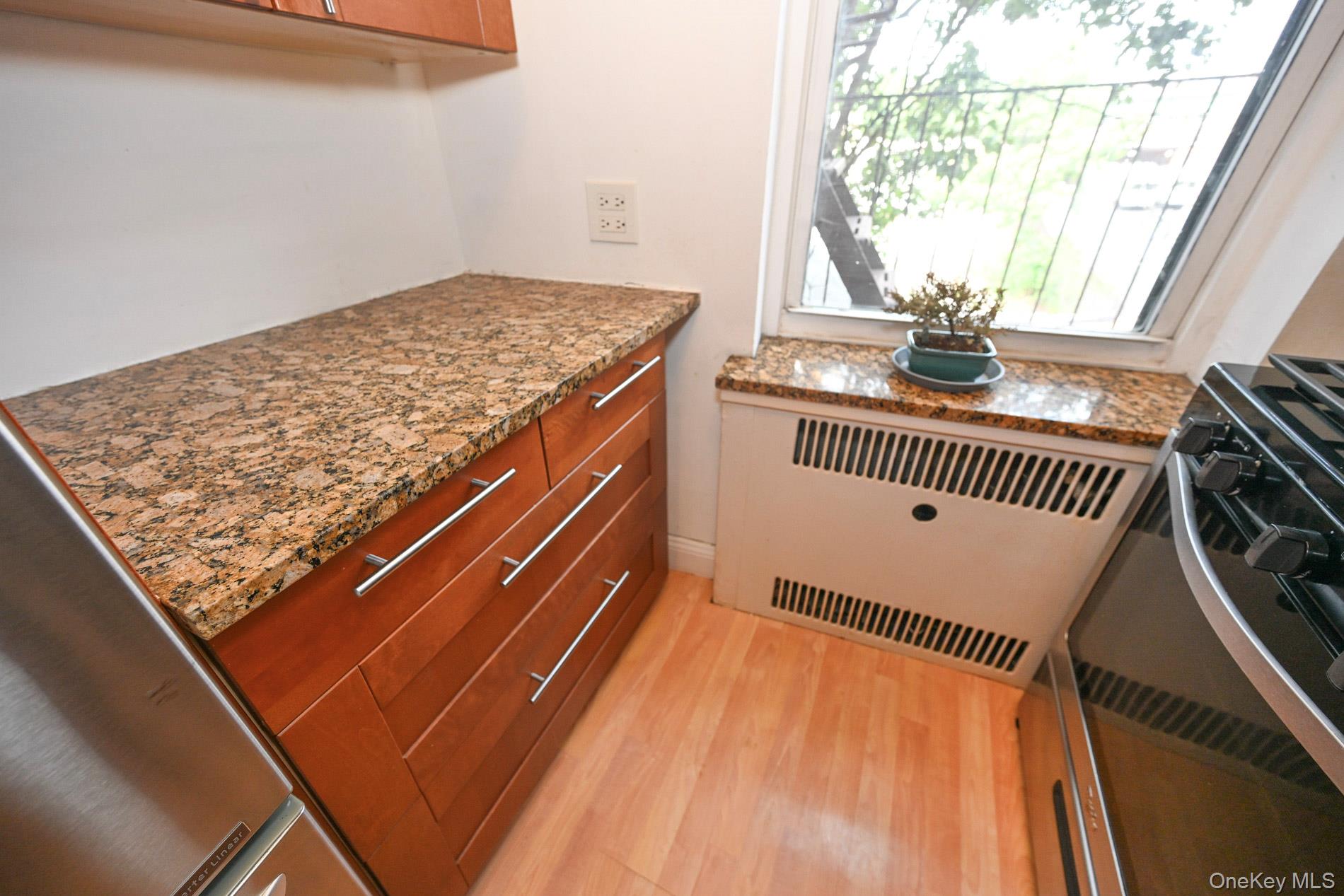 61-41 Saunders Street, Unit B25 photo 21