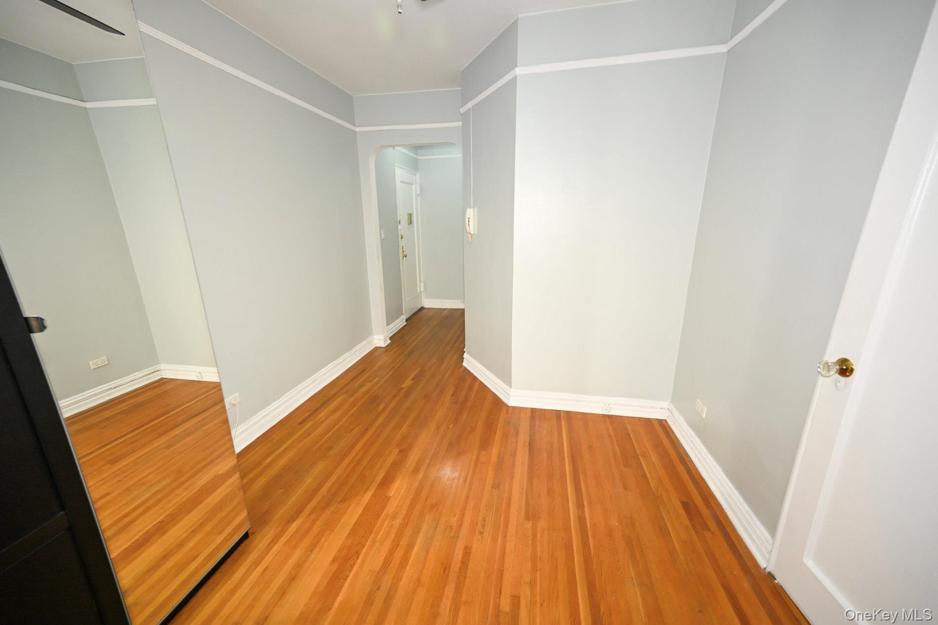 61-41 Saunders Street, Unit B25 photo 12
