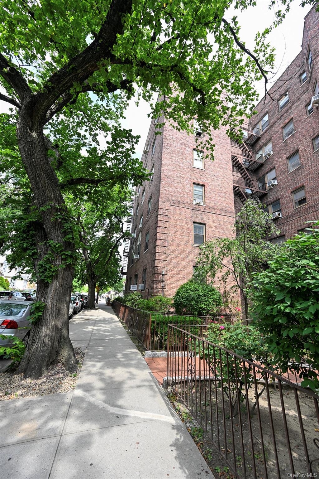 61-41 Saunders Street, Unit B25 photo 41