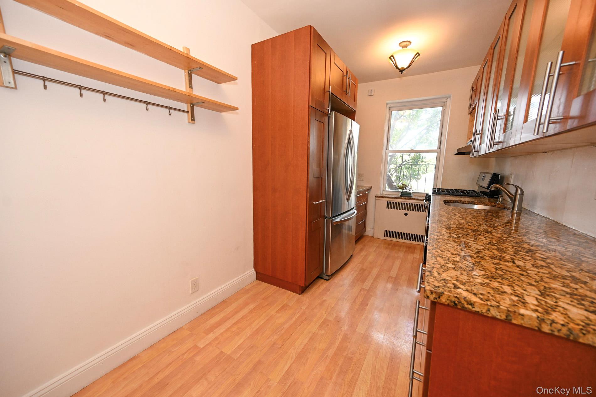 61-41 Saunders Street, Unit B25 photo 18