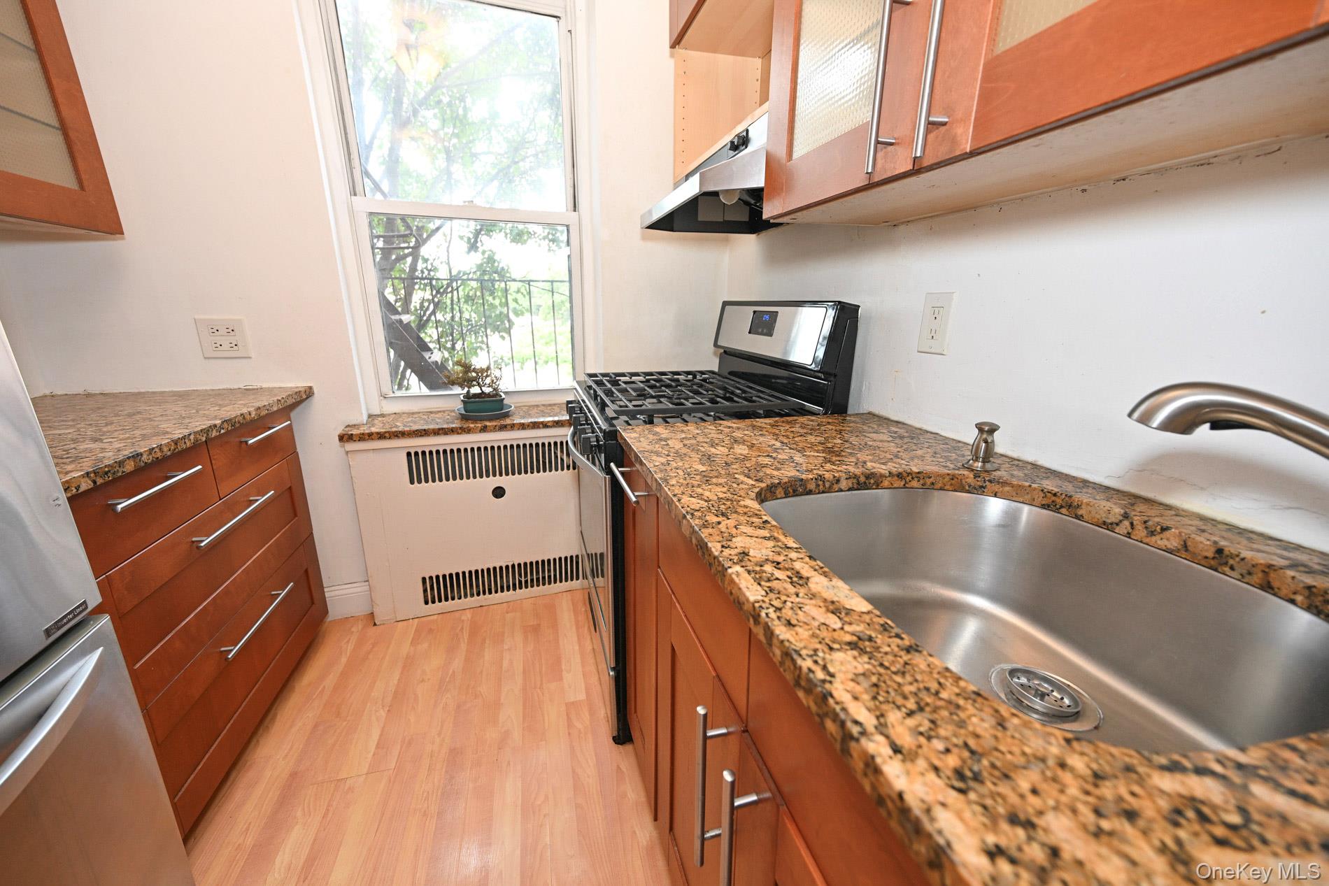 61-41 Saunders Street, Unit B25 photo 20