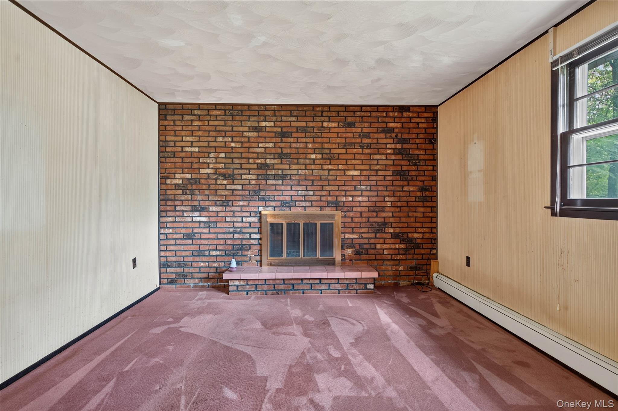 8 Peter Avenue – For Sale photo 30