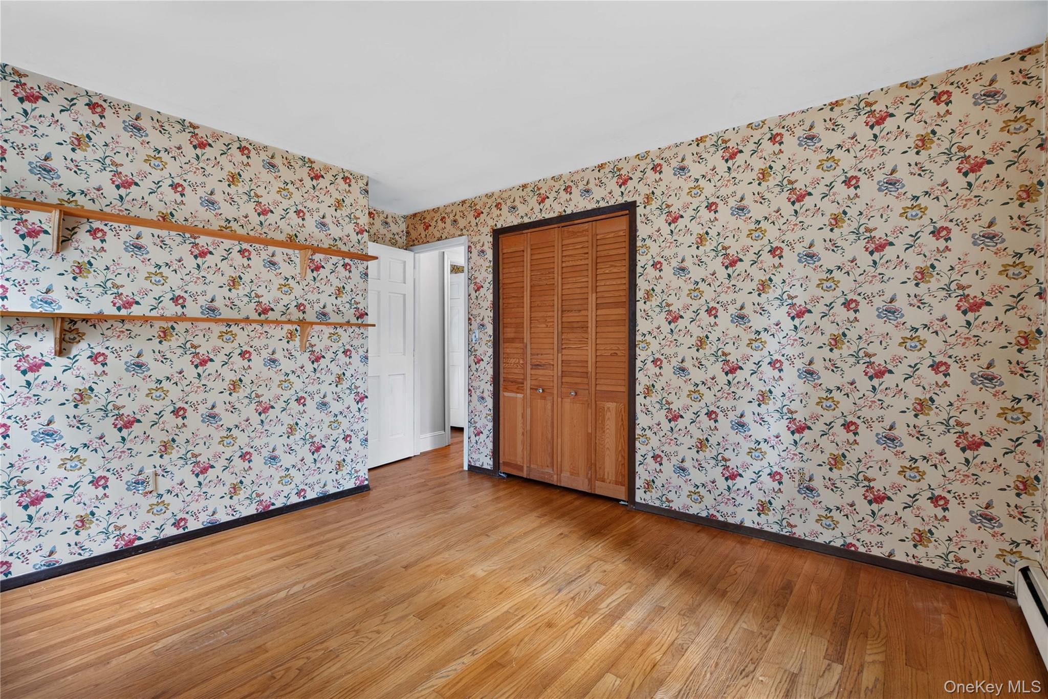 8 Peter Avenue – For Sale photo 18