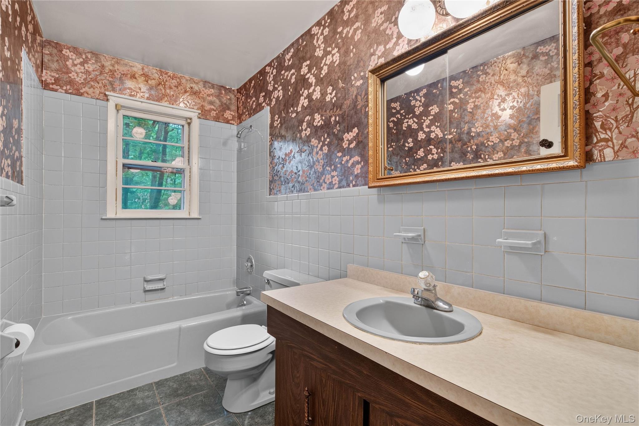 8 Peter Avenue – For Sale photo 25