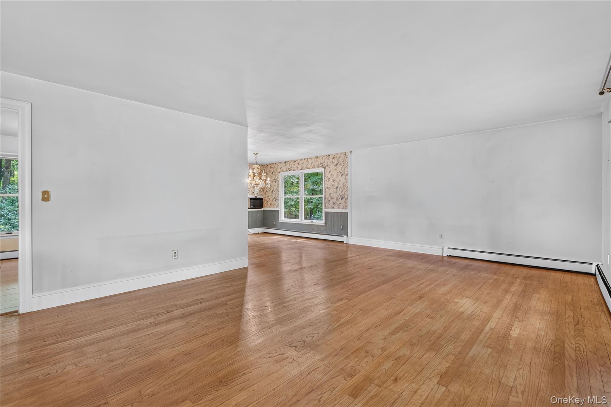 8 Peter Avenue – For Sale photo 5