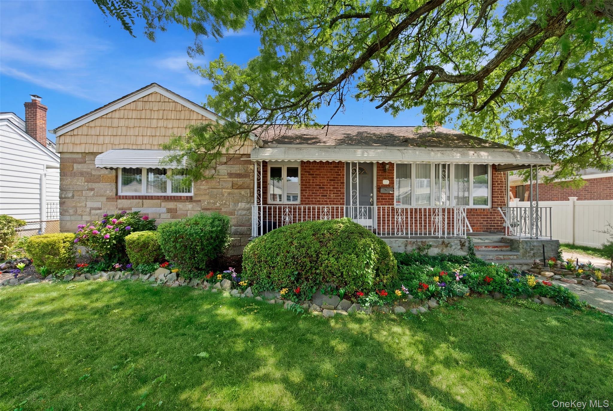 160 Clearmeadow Drive – For Sale