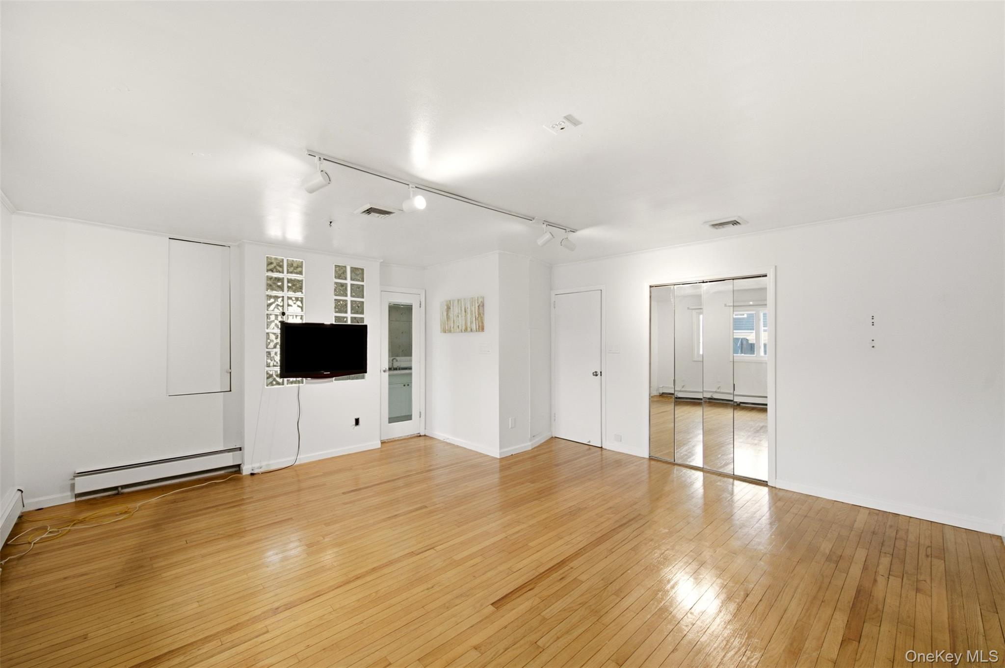 160 Clearmeadow Drive – For Sale photo 20