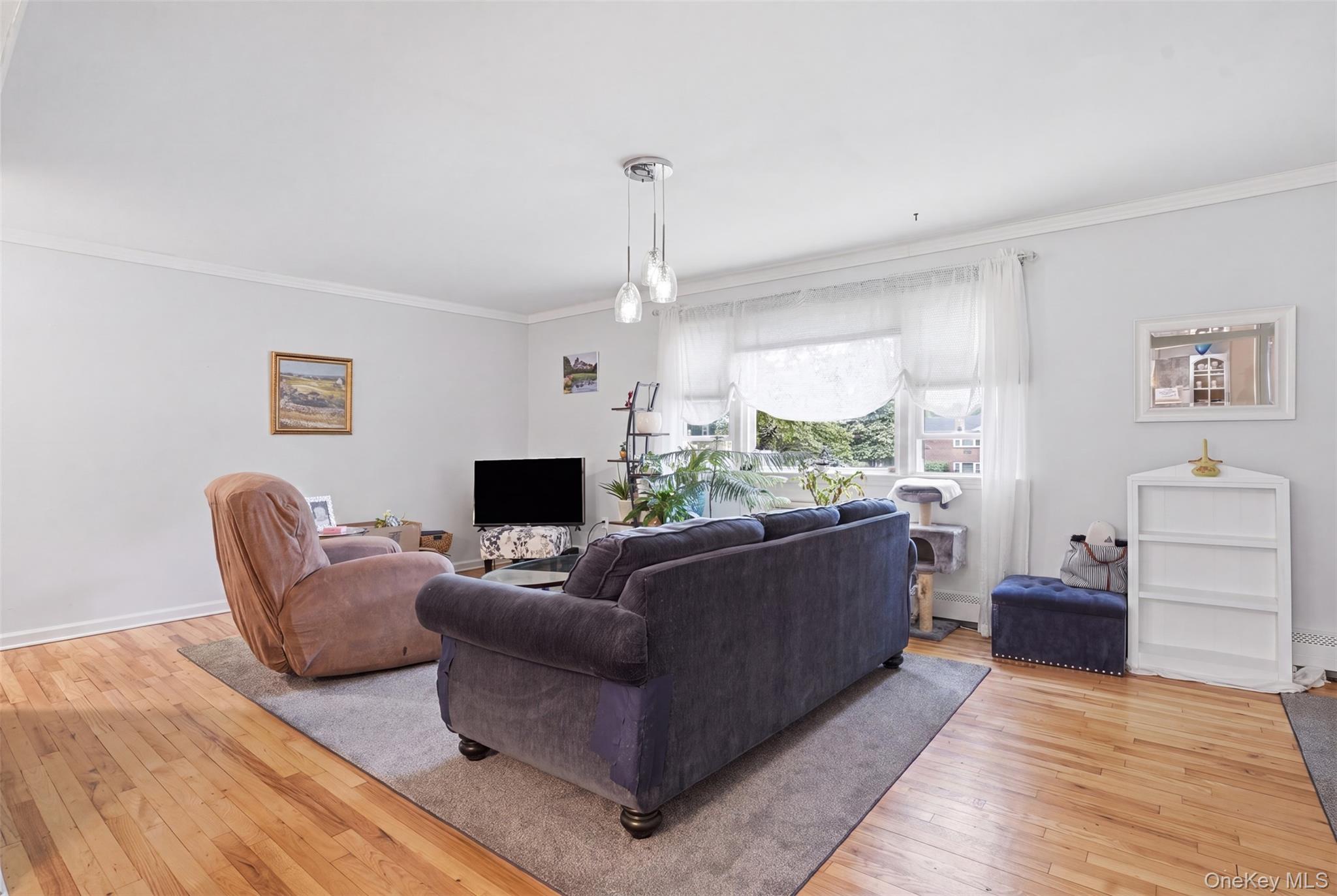 136 N Chestnut Street, Unit 9B photo 6