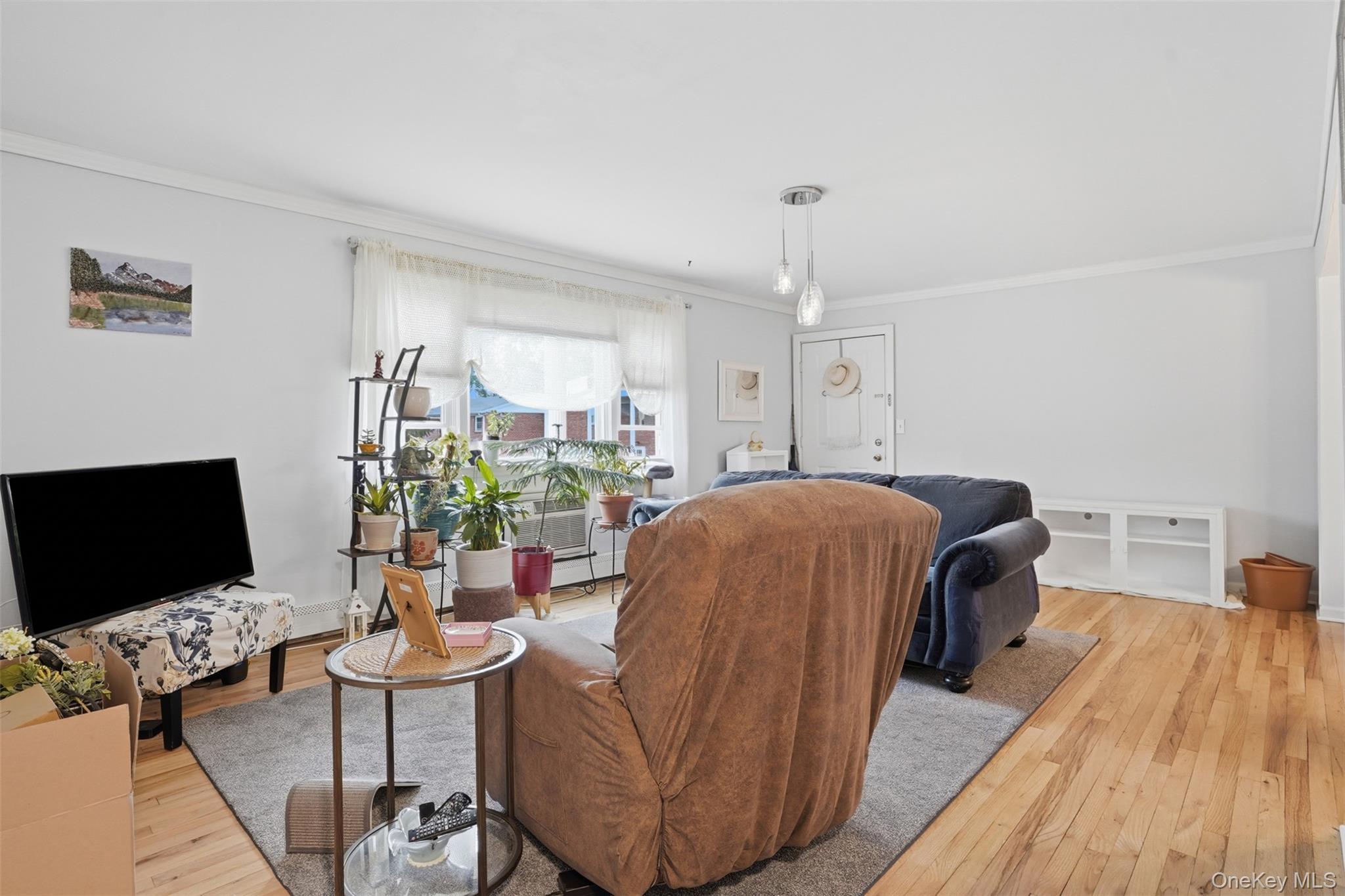 136 N Chestnut Street, Unit 9B photo 4