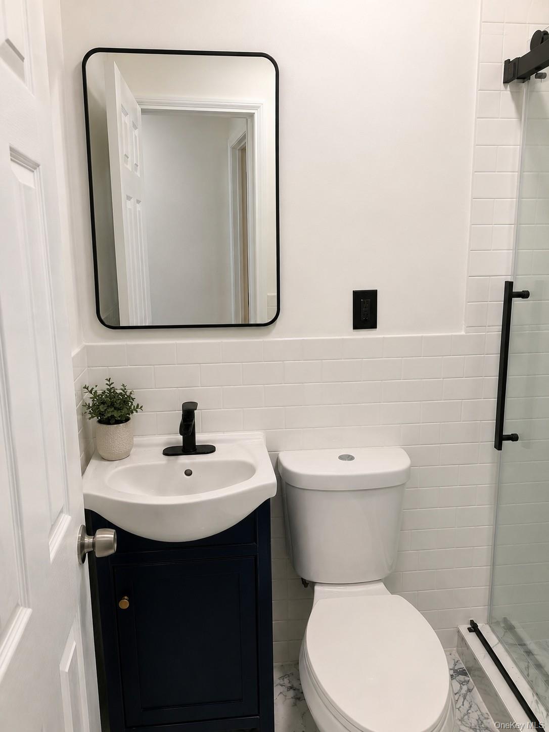 647 E 229th Street, Unit 2 photo 6