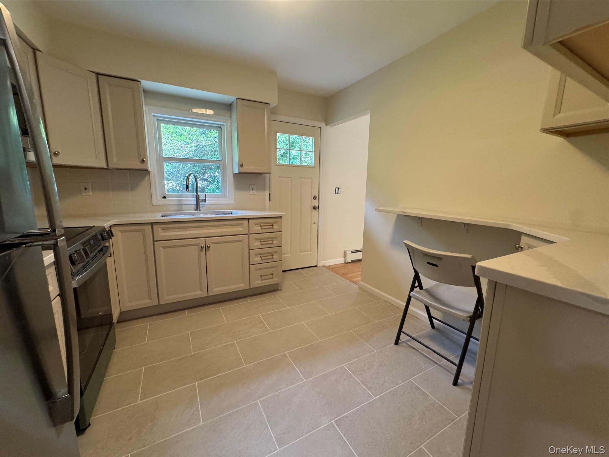 1 Towne Court – For Rent photo 12